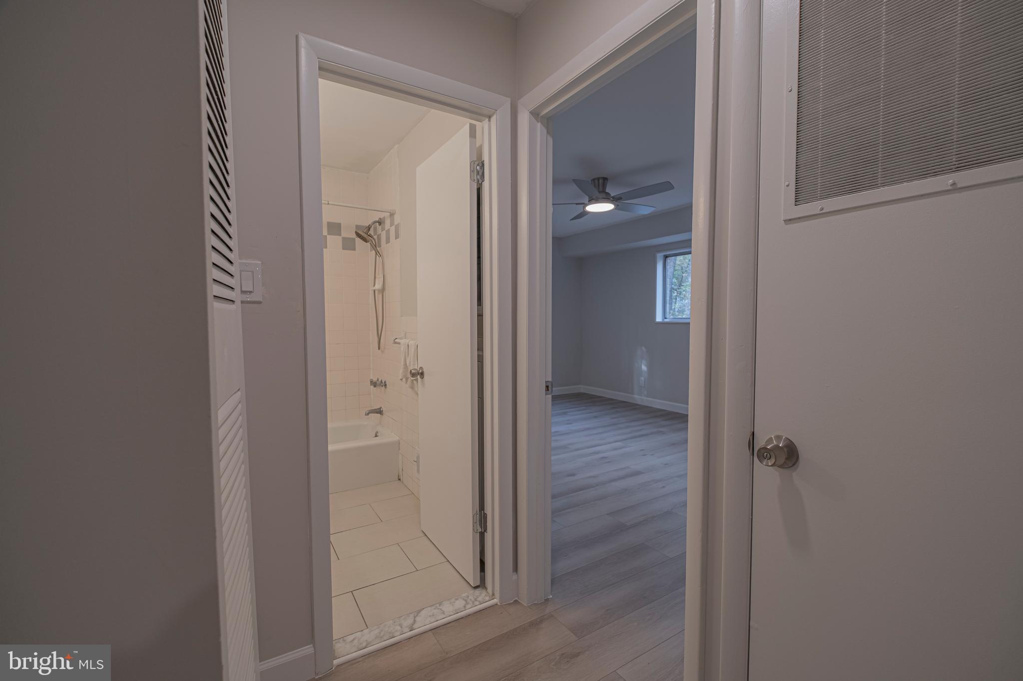 PARKSIDE CONDOMINIUMS - Residential Lease