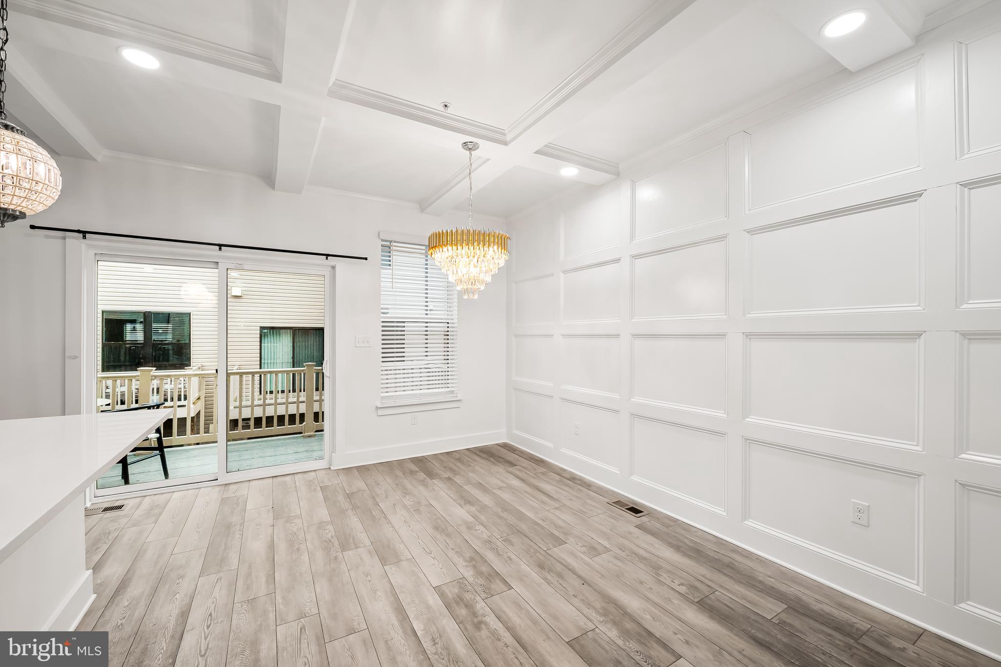 MEDFIELD - Residential