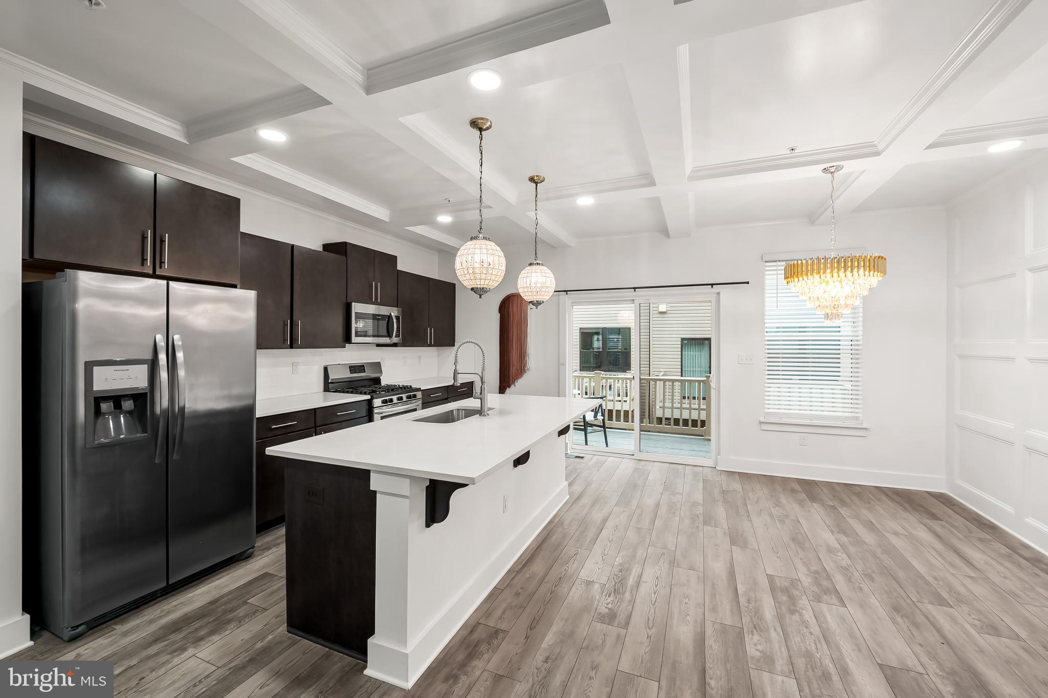 MEDFIELD - Residential