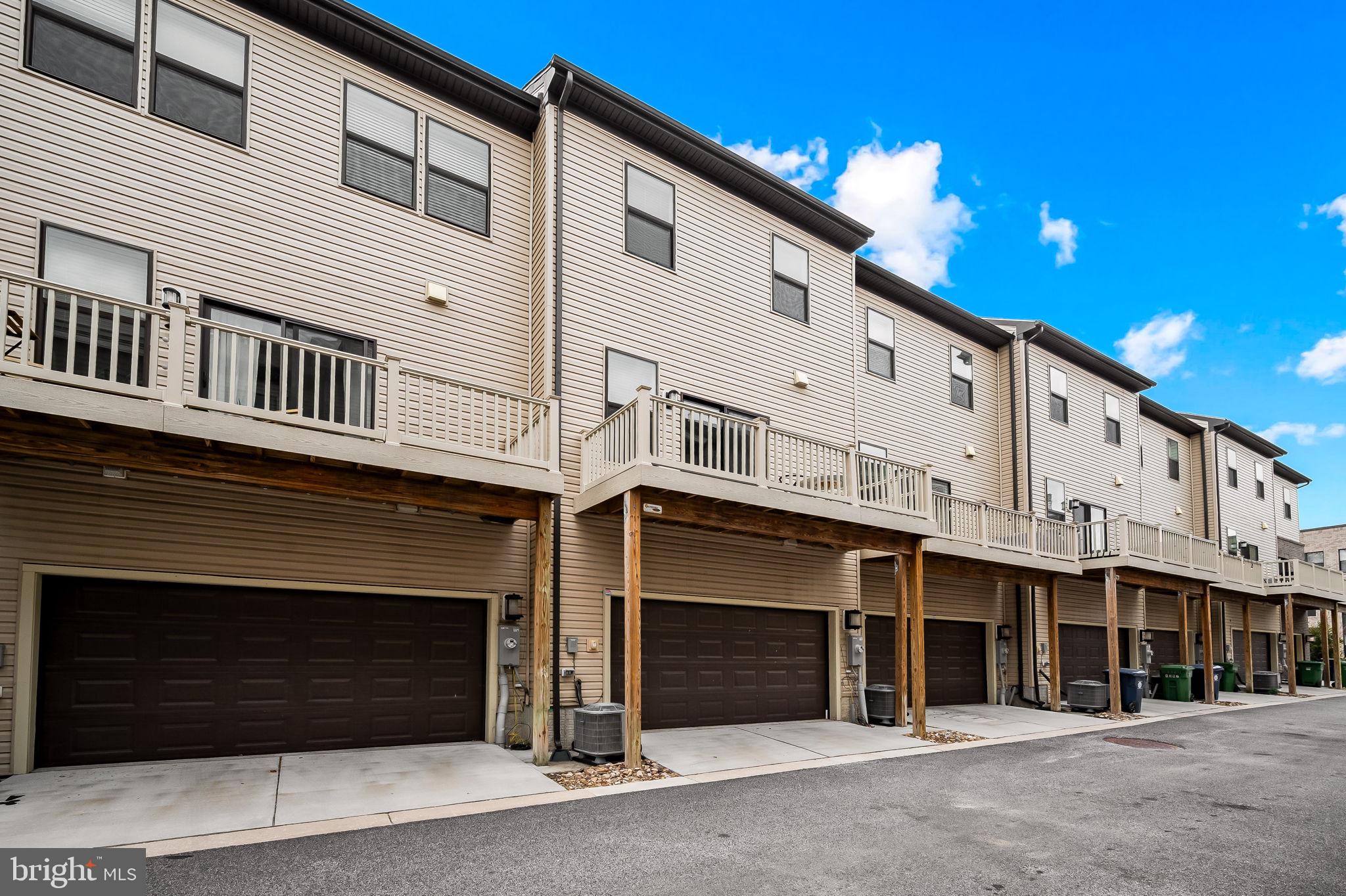 MEDFIELD - Residential