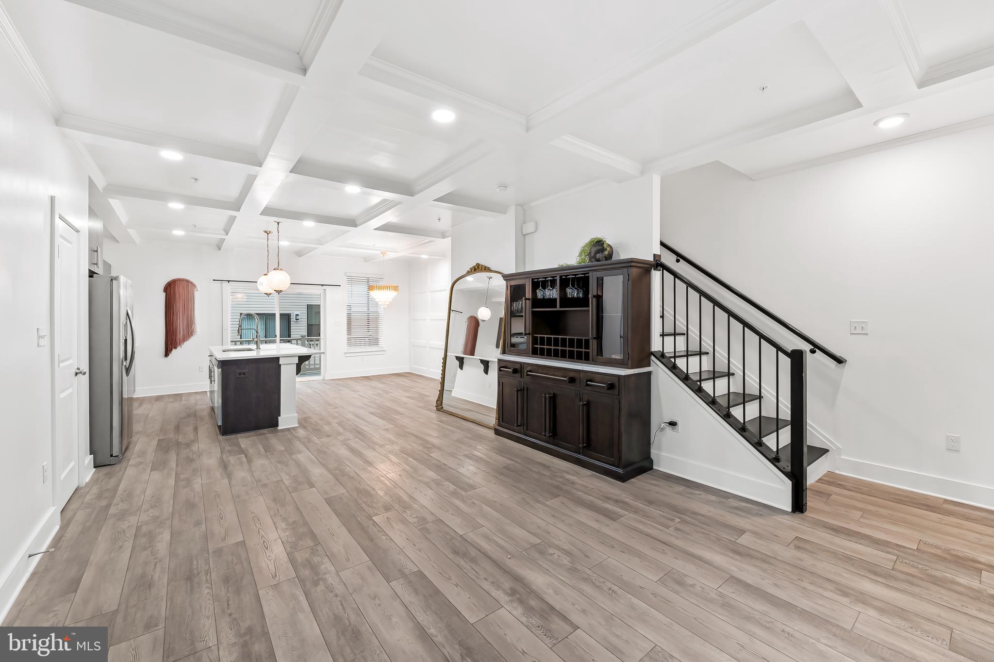 MEDFIELD - Residential