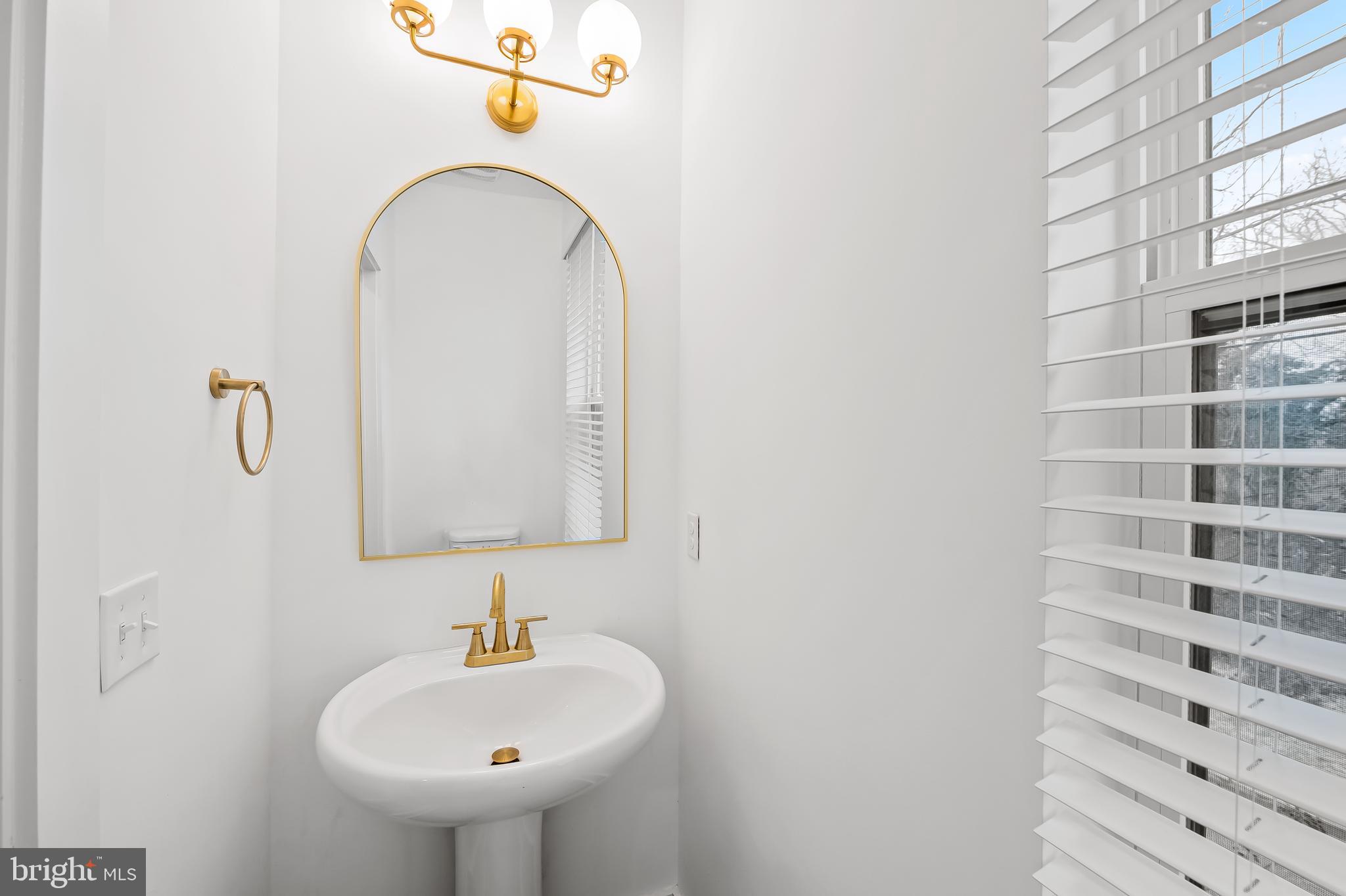 MEDFIELD - Residential