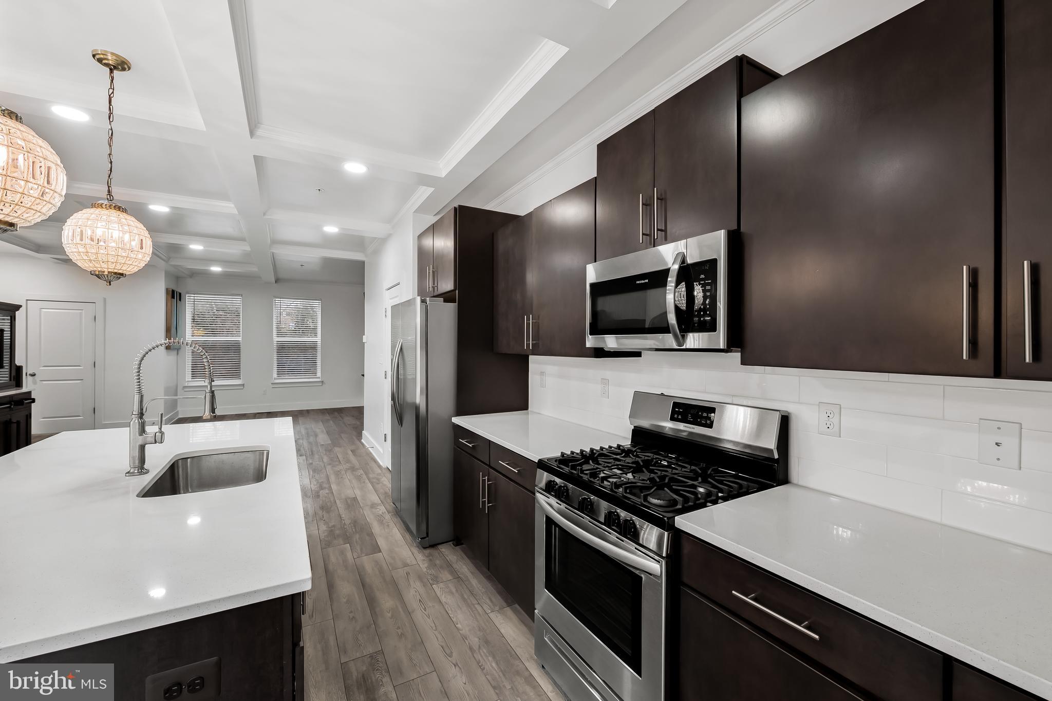 MEDFIELD - Residential