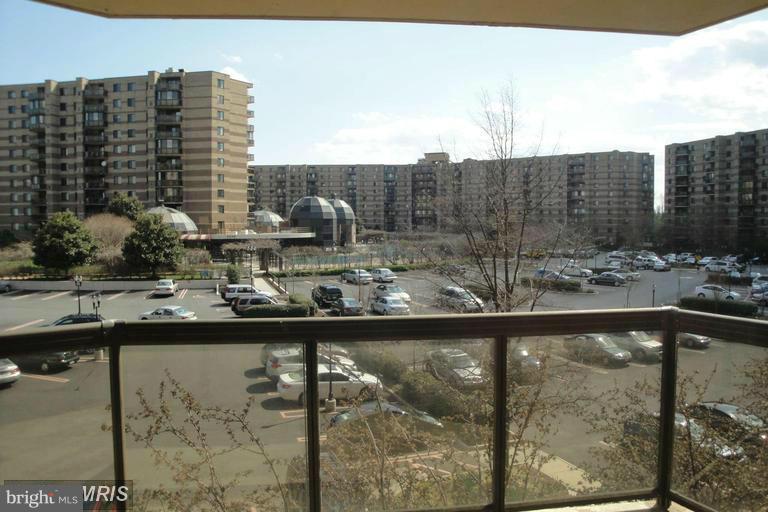 ROTONDA - Residential Lease