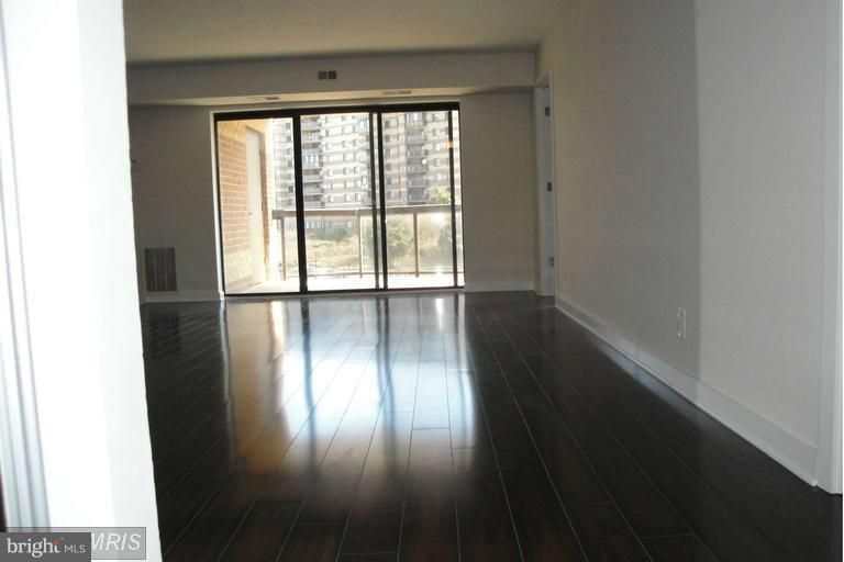 ROTONDA - Residential Lease