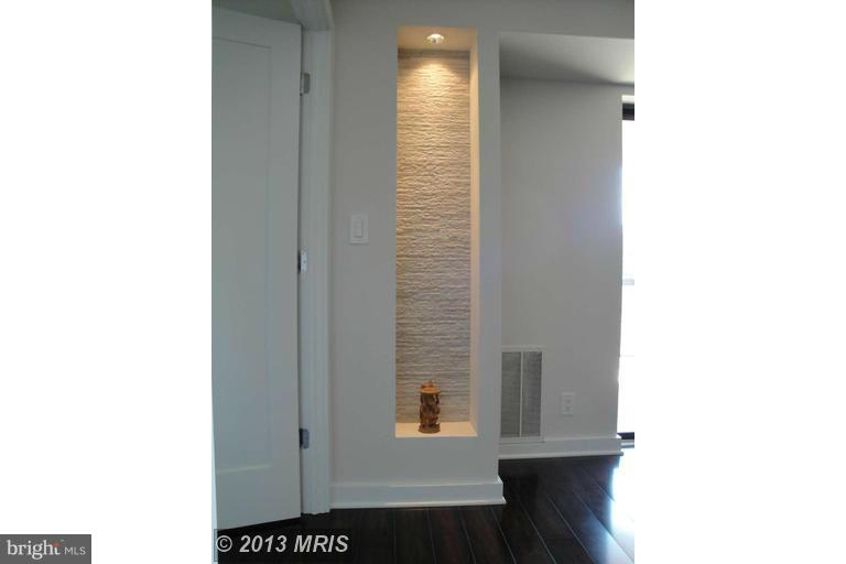 ROTONDA - Residential Lease