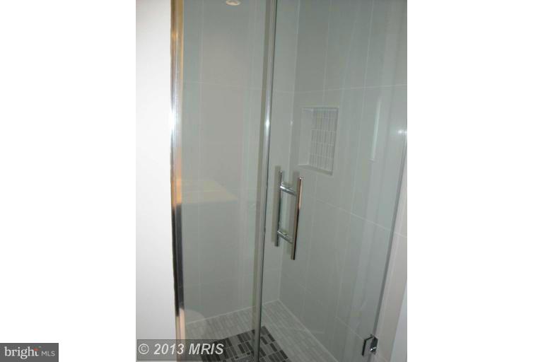 ROTONDA - Residential Lease