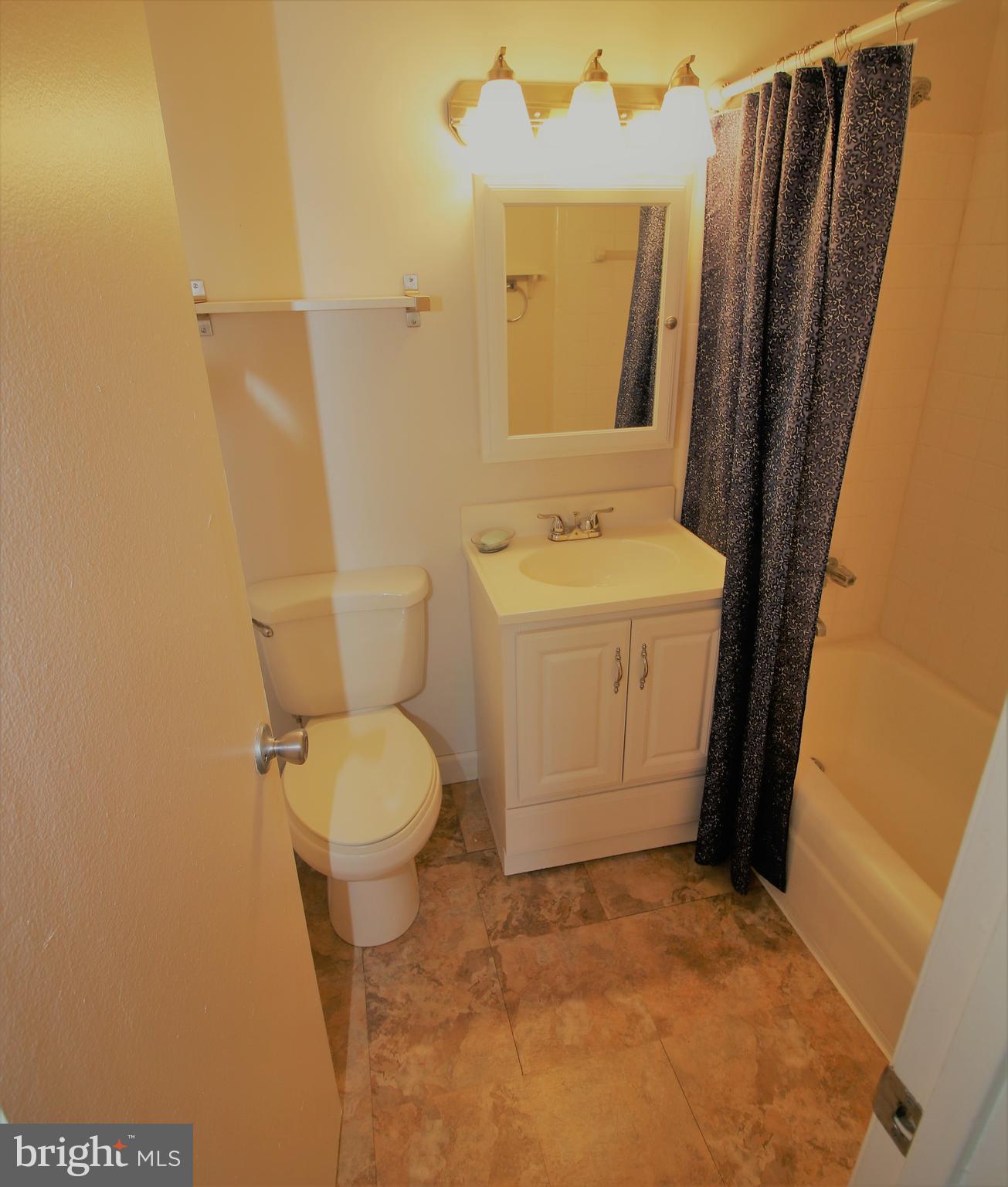 GREENWICH HILL - Residential