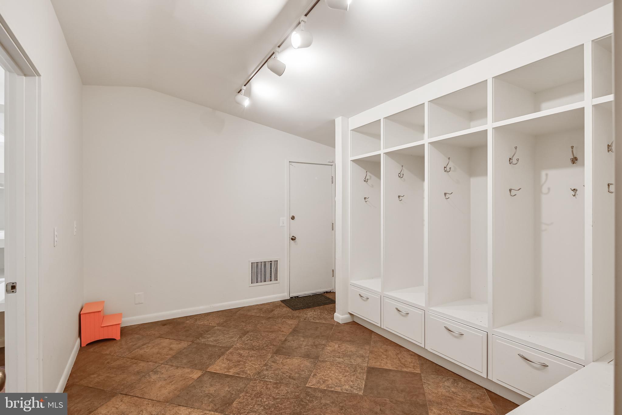 ANTON FARMS - Residential