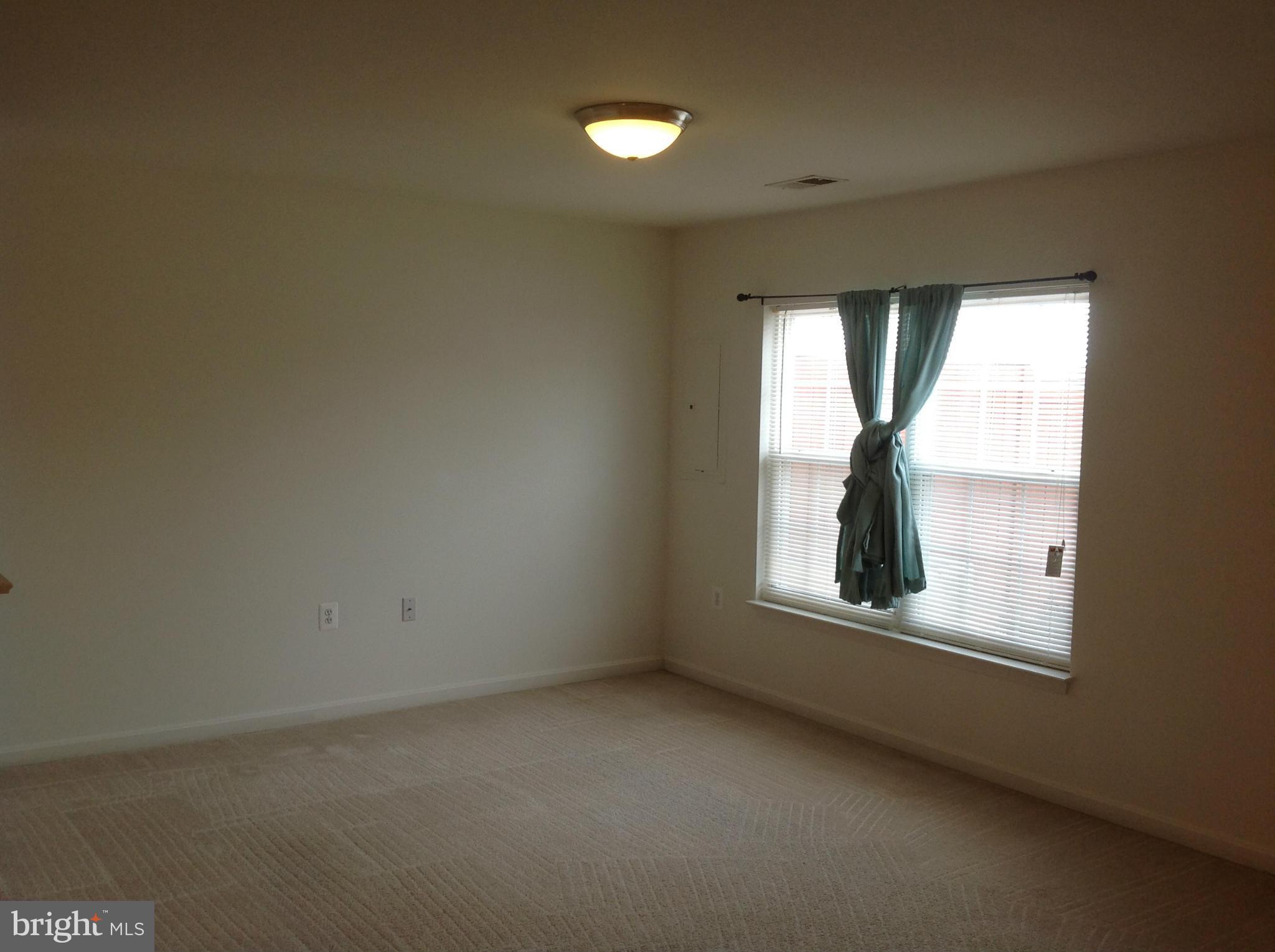 WELLINGTON TRACE - Residential Lease