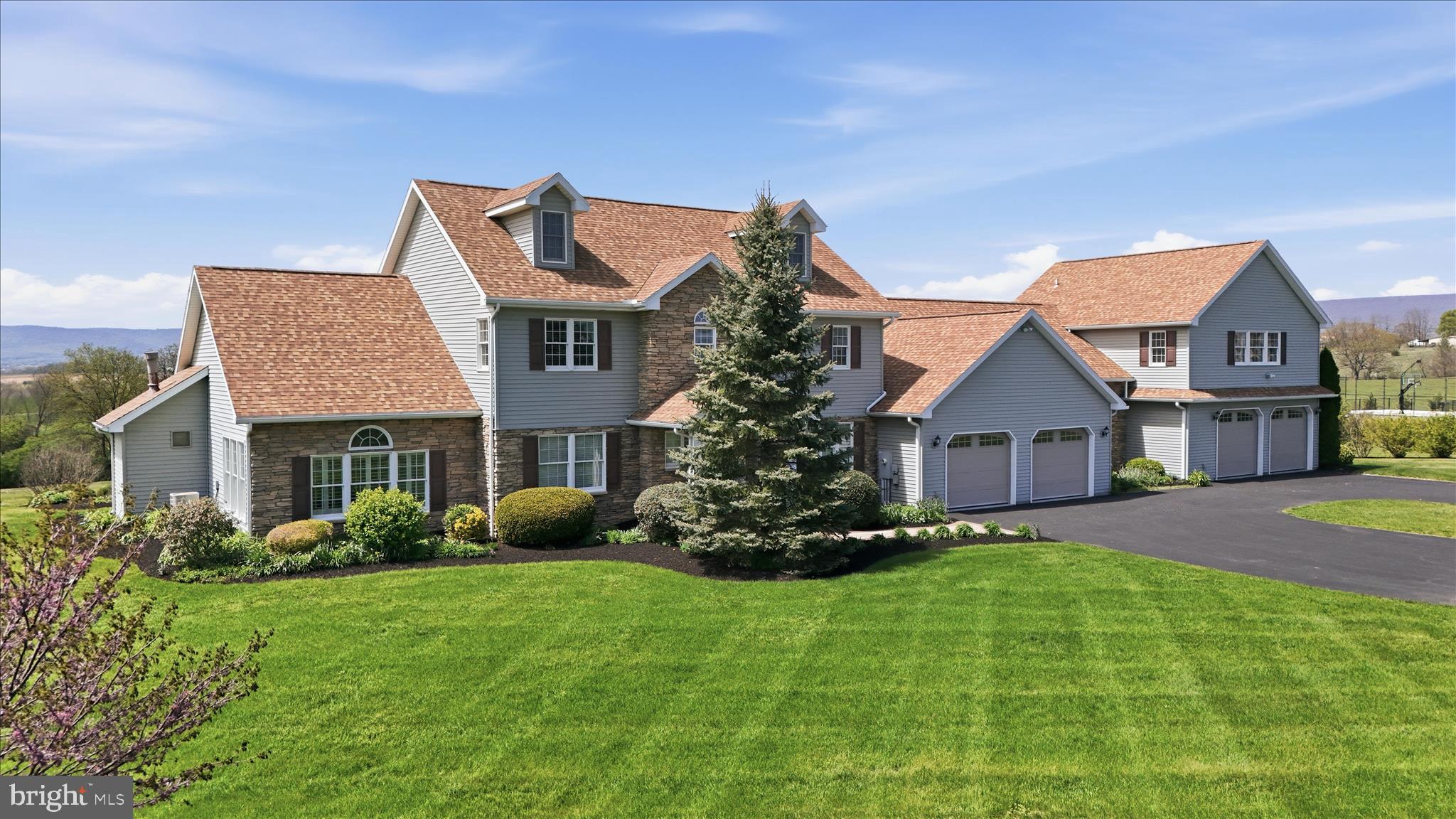 WHISKEY RUN ESTATES - Residential