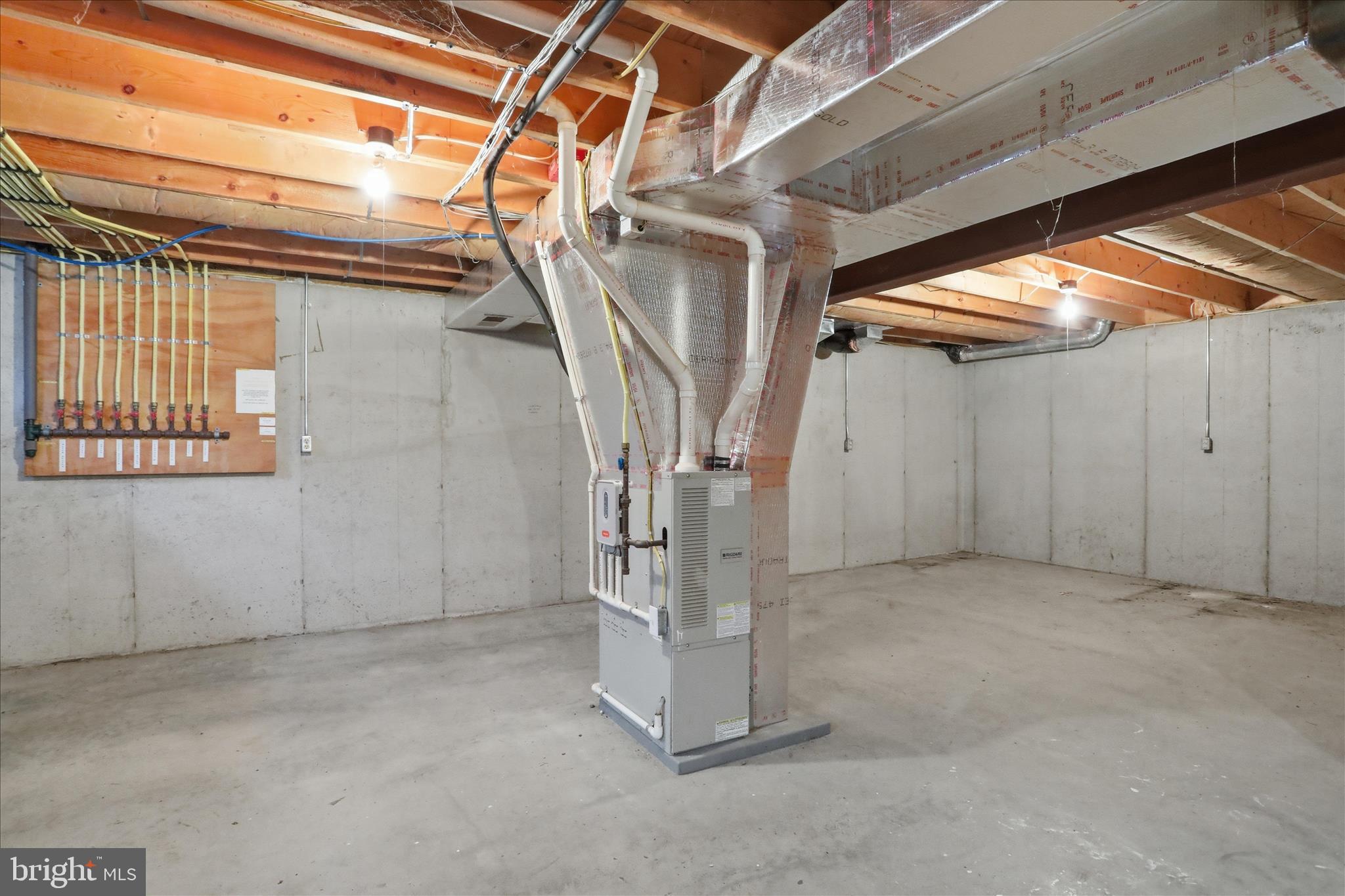 WHISKEY RUN ESTATES - Residential