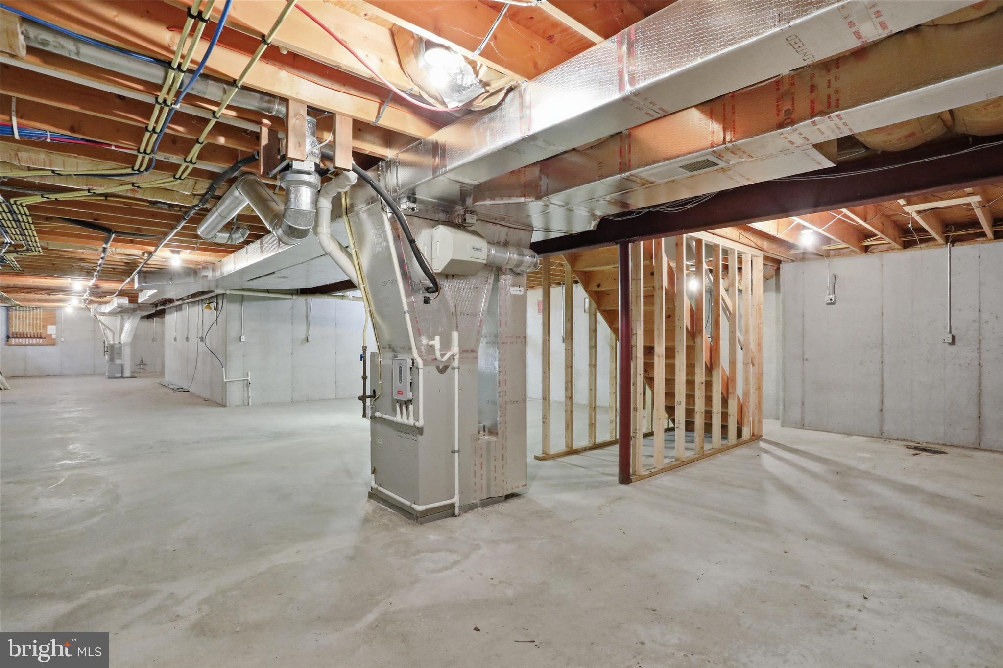 WHISKEY RUN ESTATES - Residential