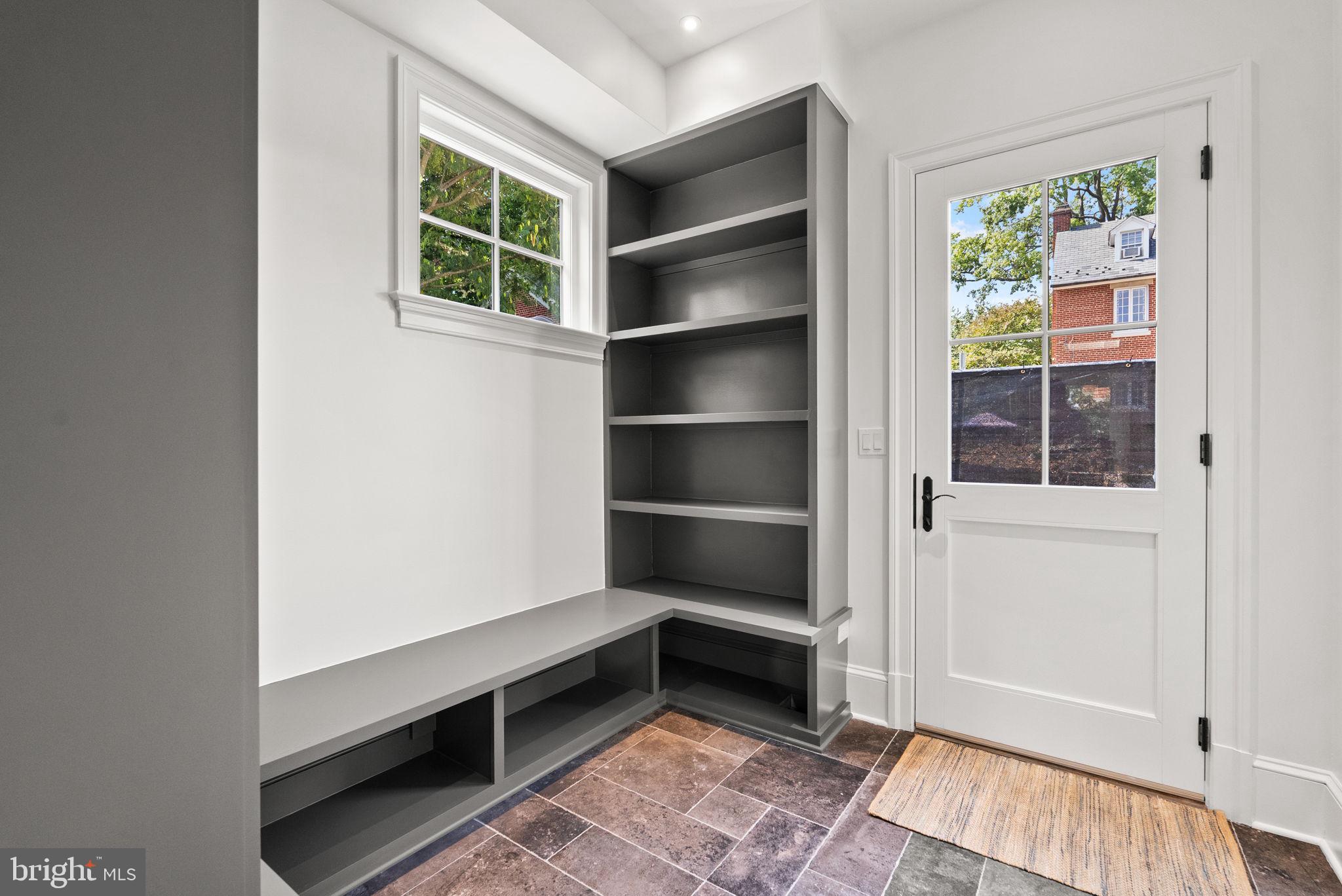 GEORGE WASHINGTON PARK - Residential