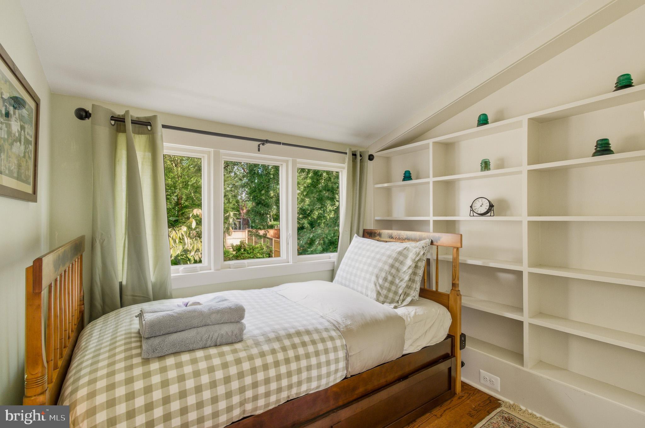 EASTPORT - Residential Lease