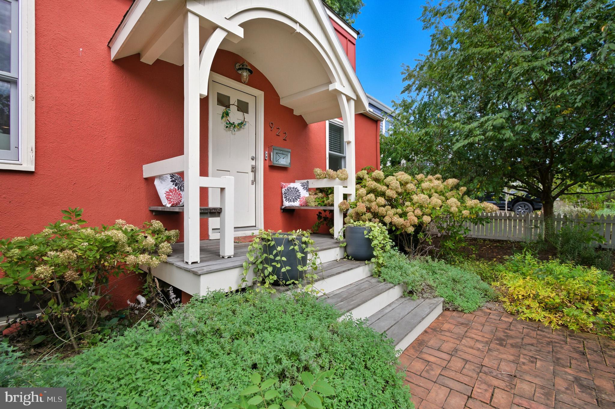 EASTPORT - Residential Lease