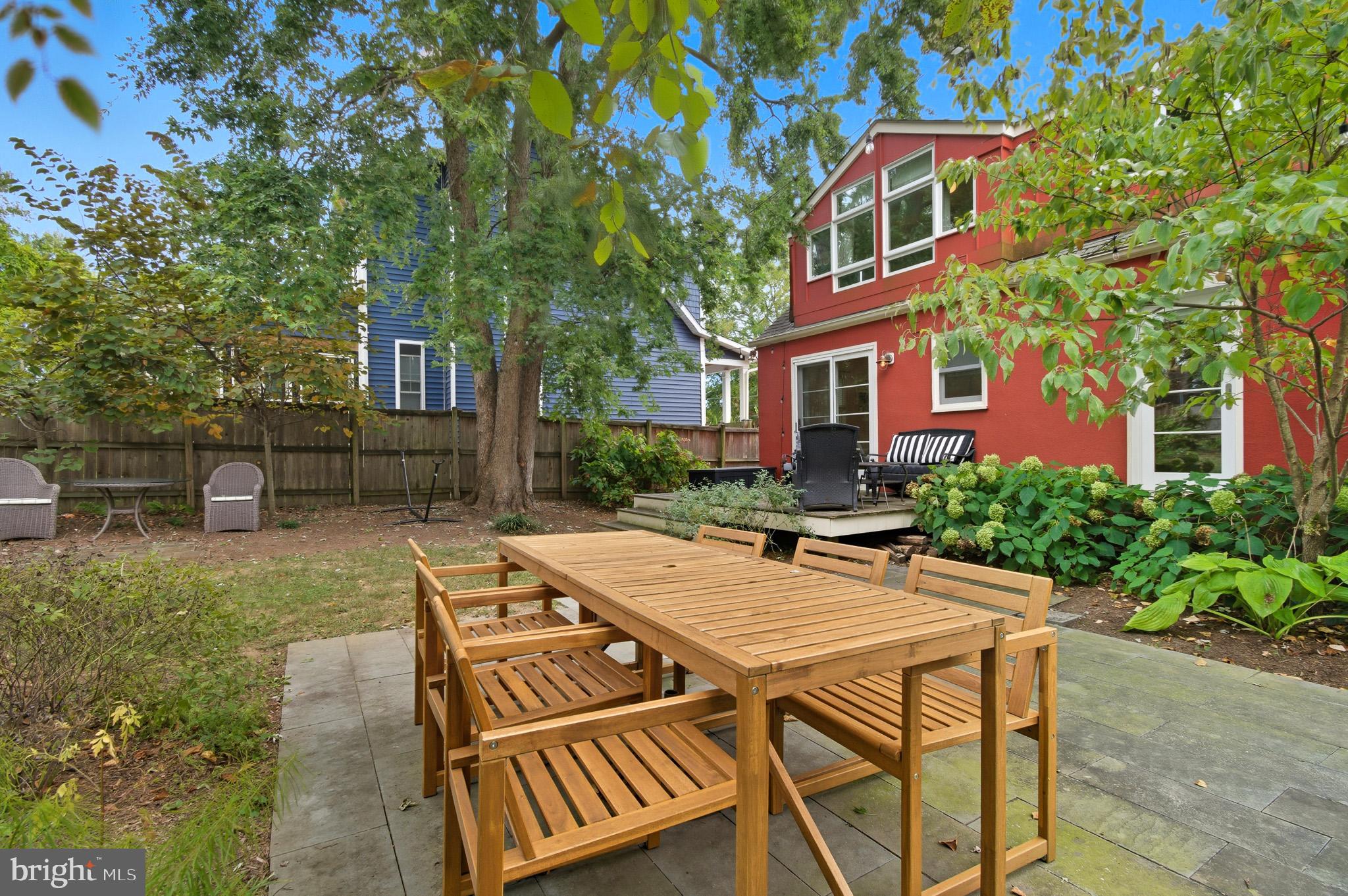 EASTPORT - Residential Lease