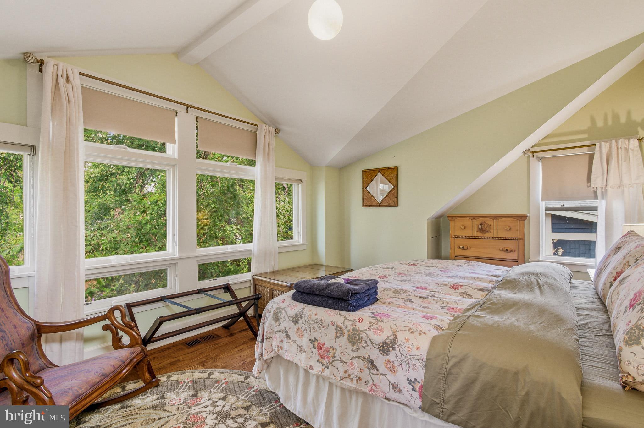 EASTPORT - Residential Lease