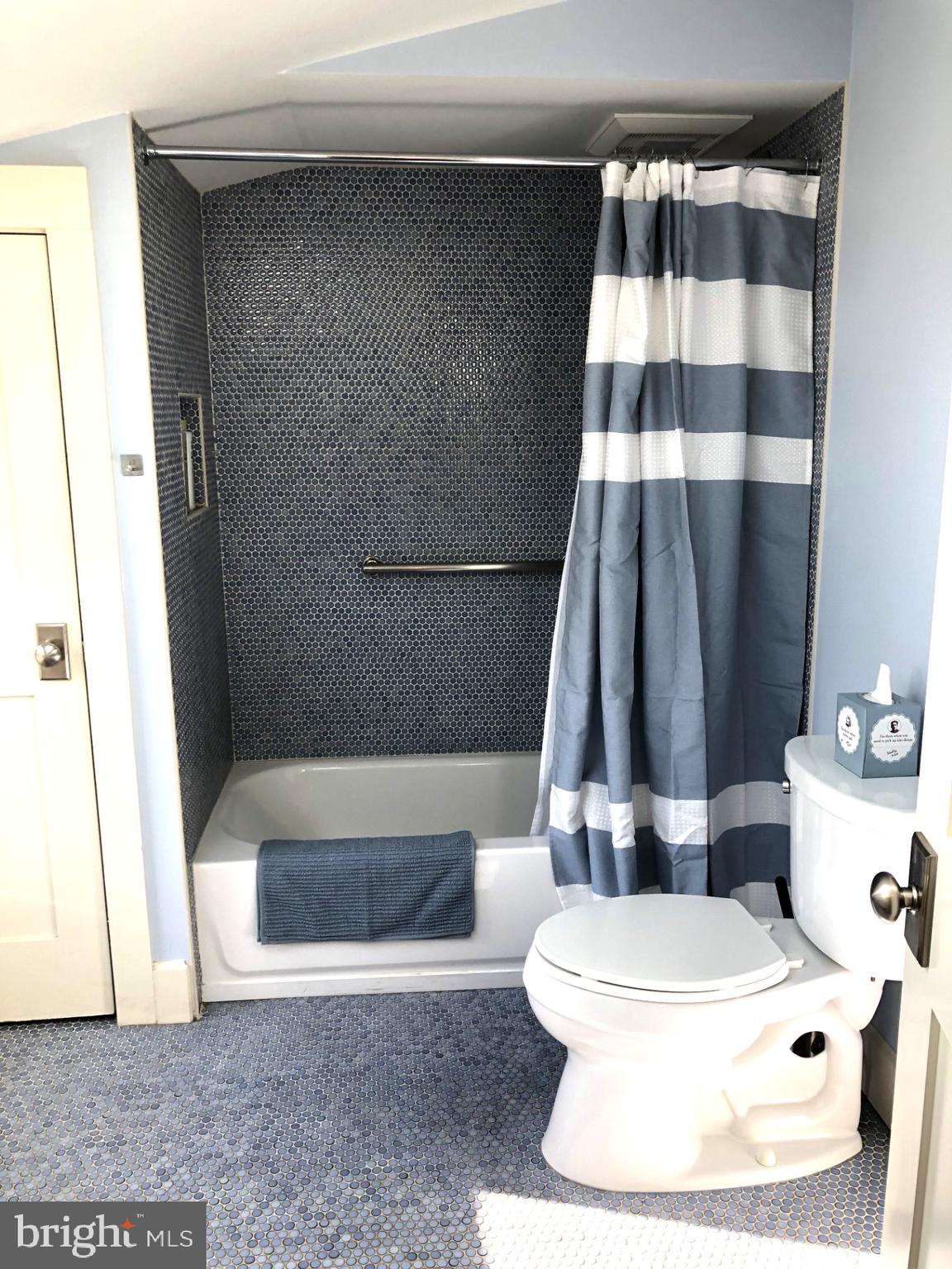 EASTPORT - Residential Lease
