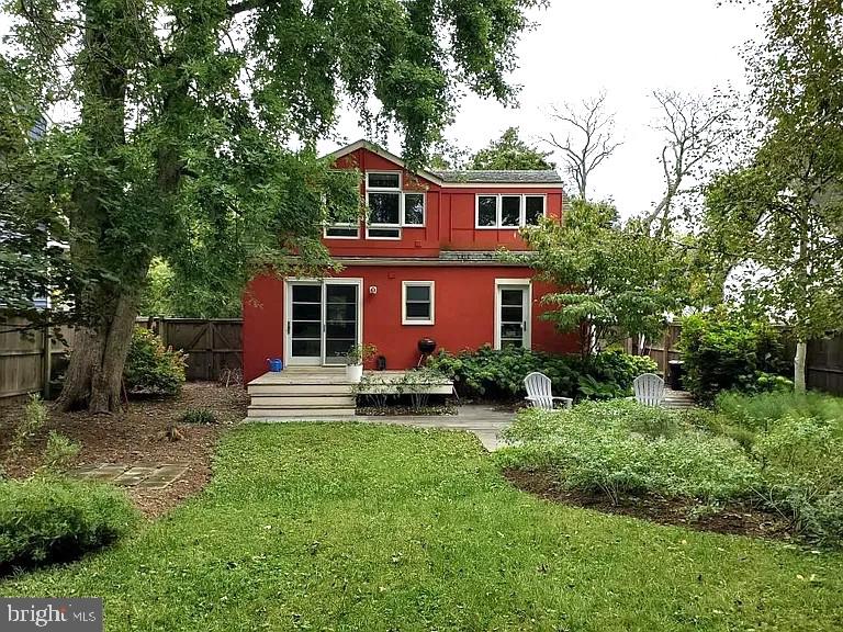 EASTPORT - Residential Lease