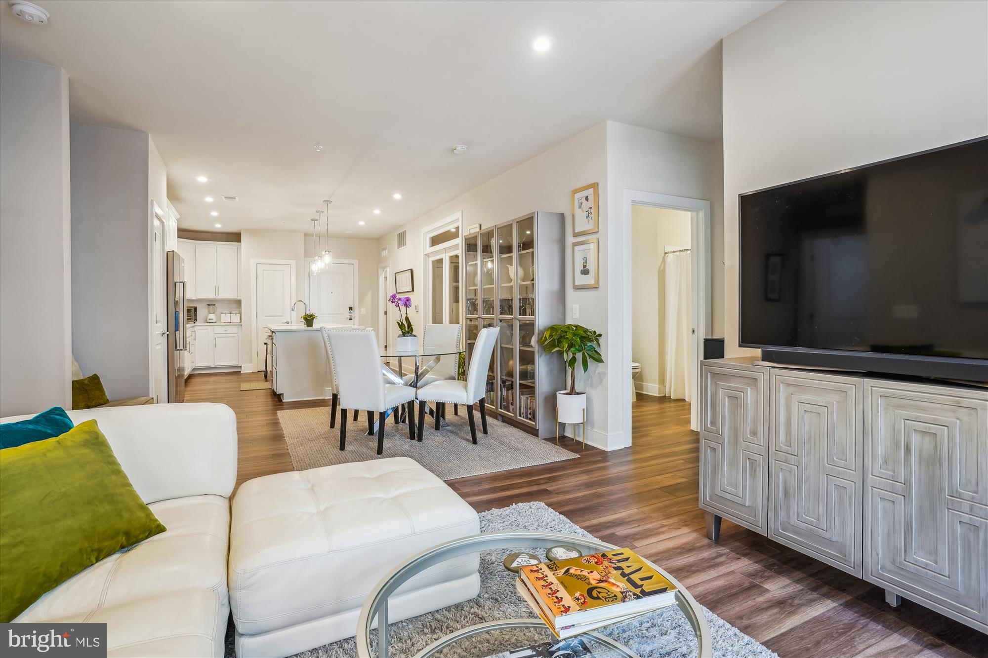 THE FLATS AT NATIONAL HARBOR - Residential