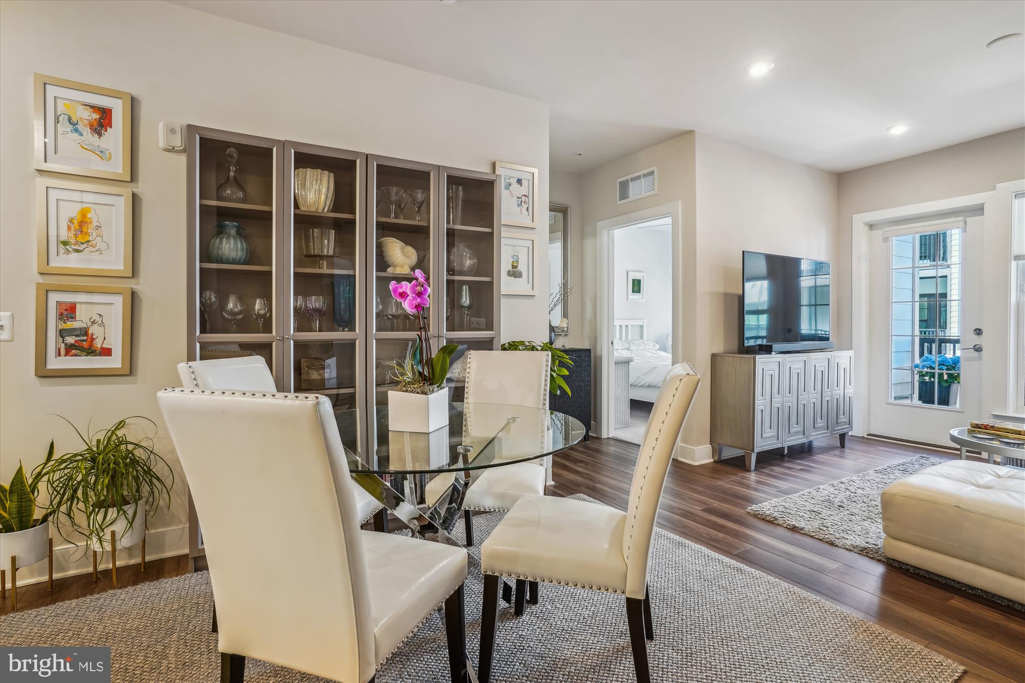 THE FLATS AT NATIONAL HARBOR - Residential