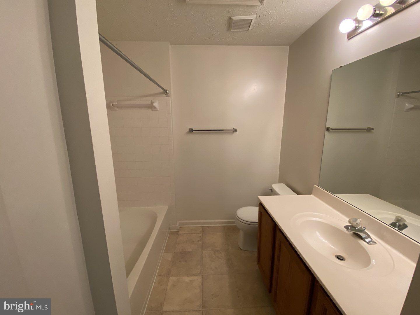 WYNDEMERE - Residential Lease