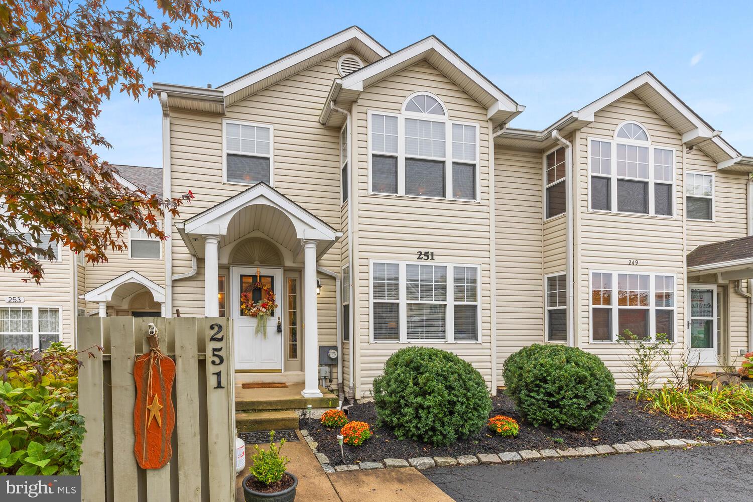 THE HIGHLANDS - Residential