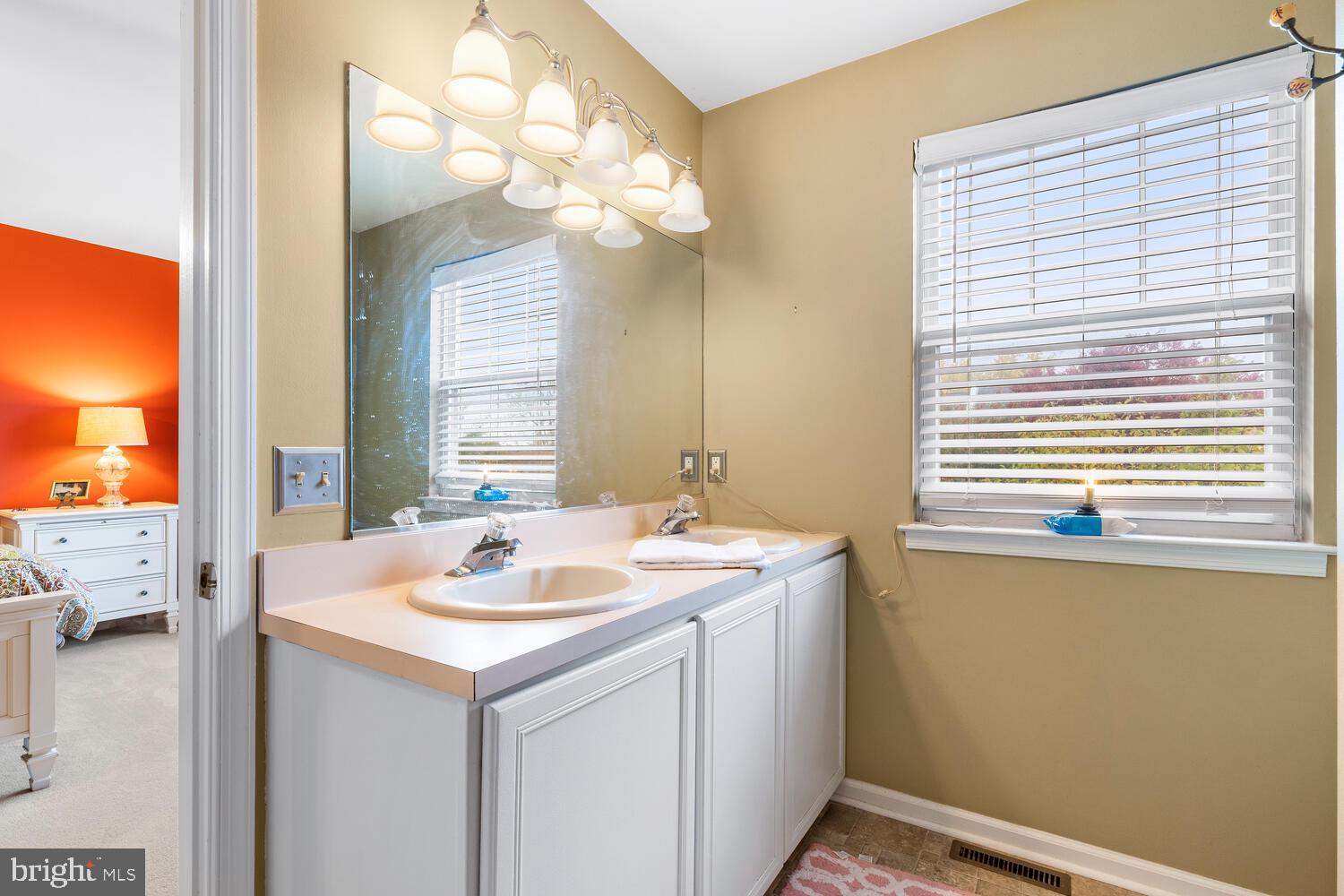 THE HIGHLANDS - Residential