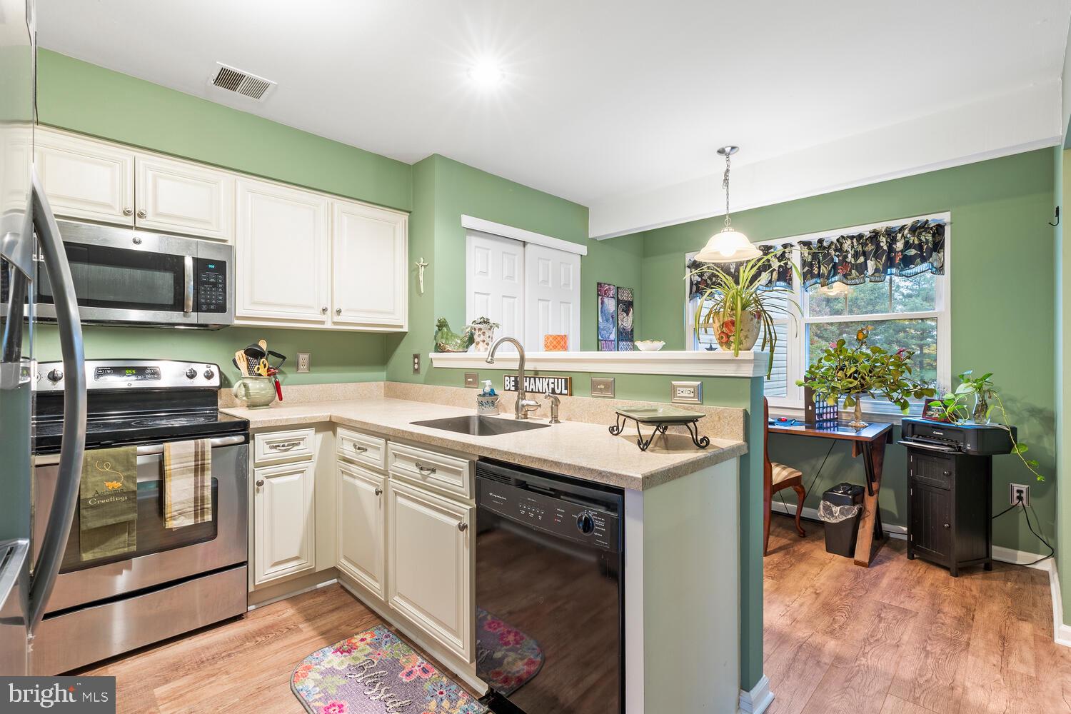 THE HIGHLANDS - Residential