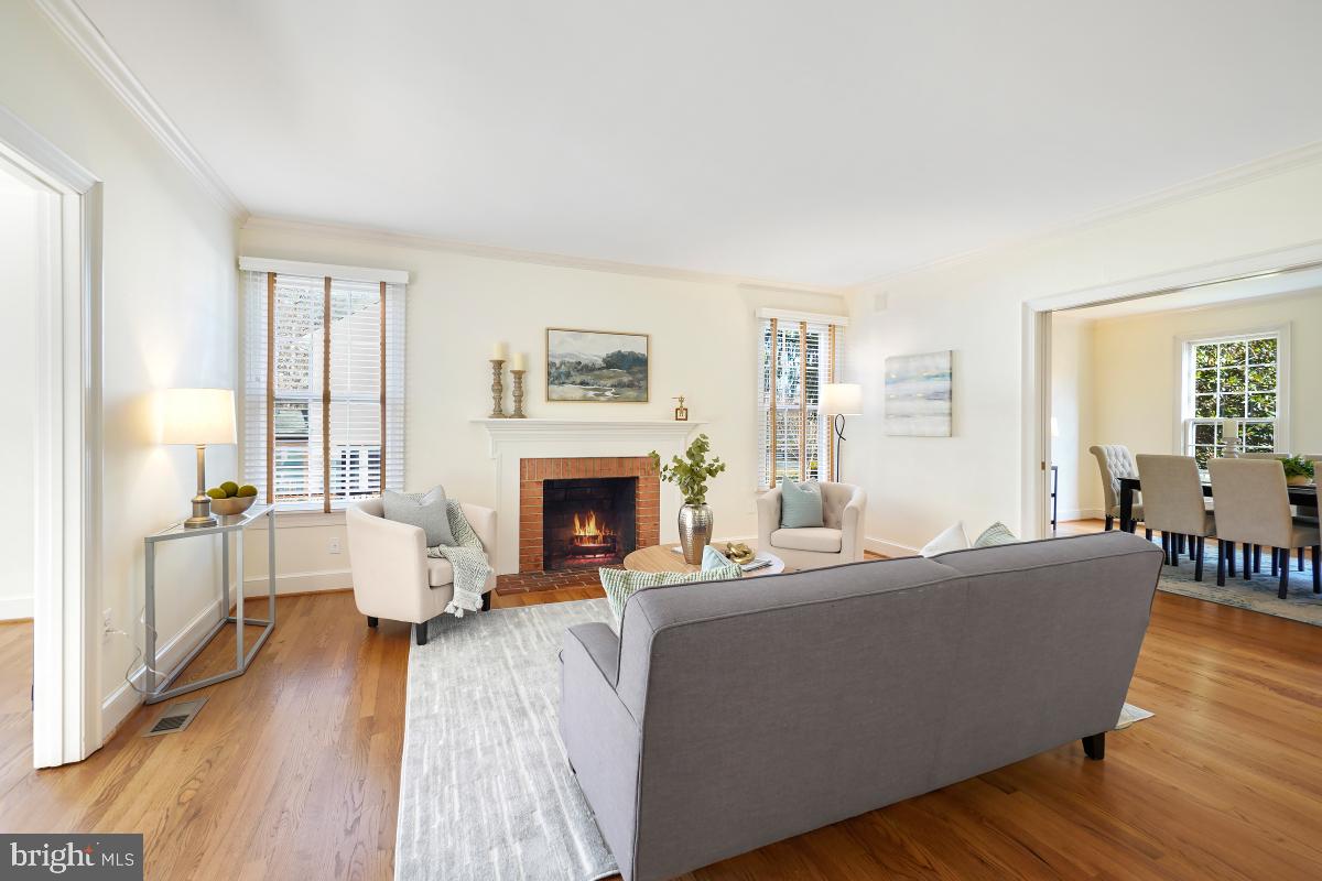 RIVER FALLS - Residential