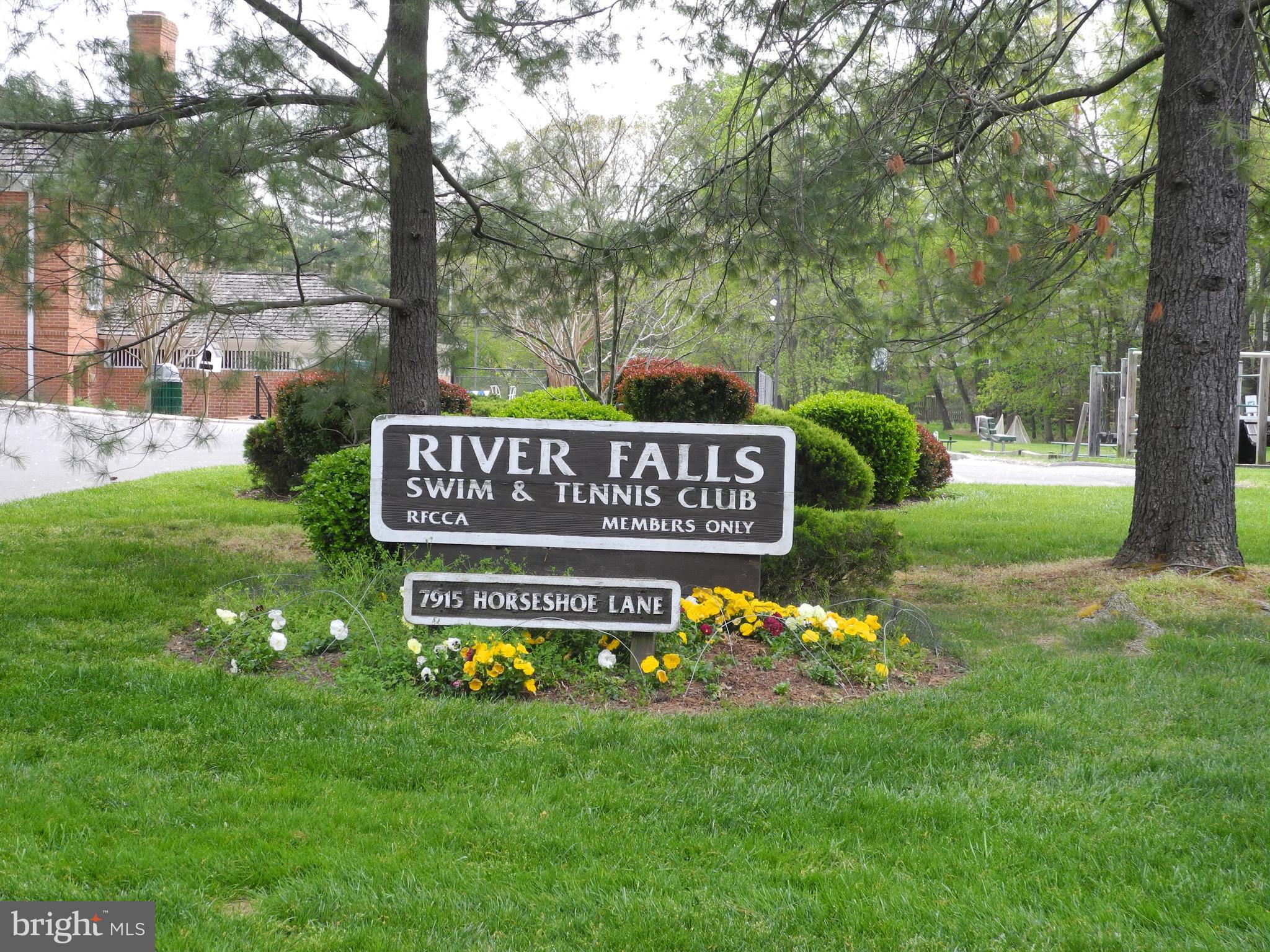 RIVER FALLS - Residential