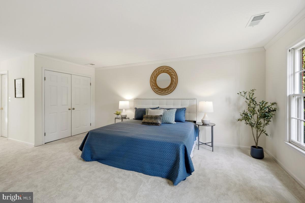 RIVER FALLS - Residential