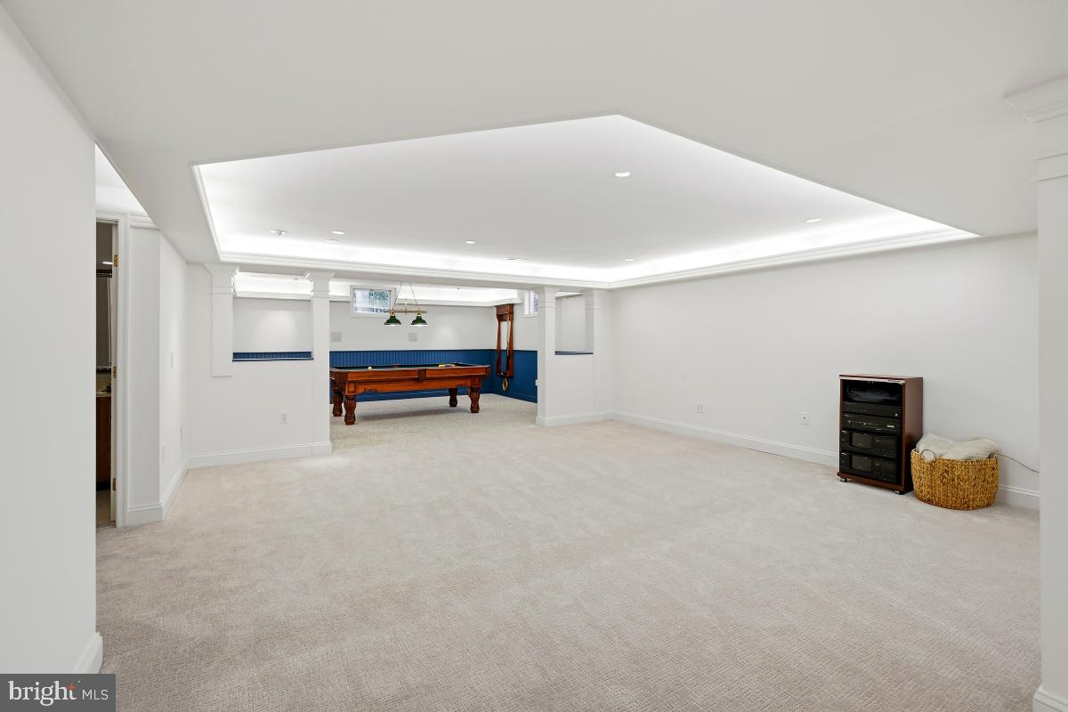 RIVER FALLS - Residential