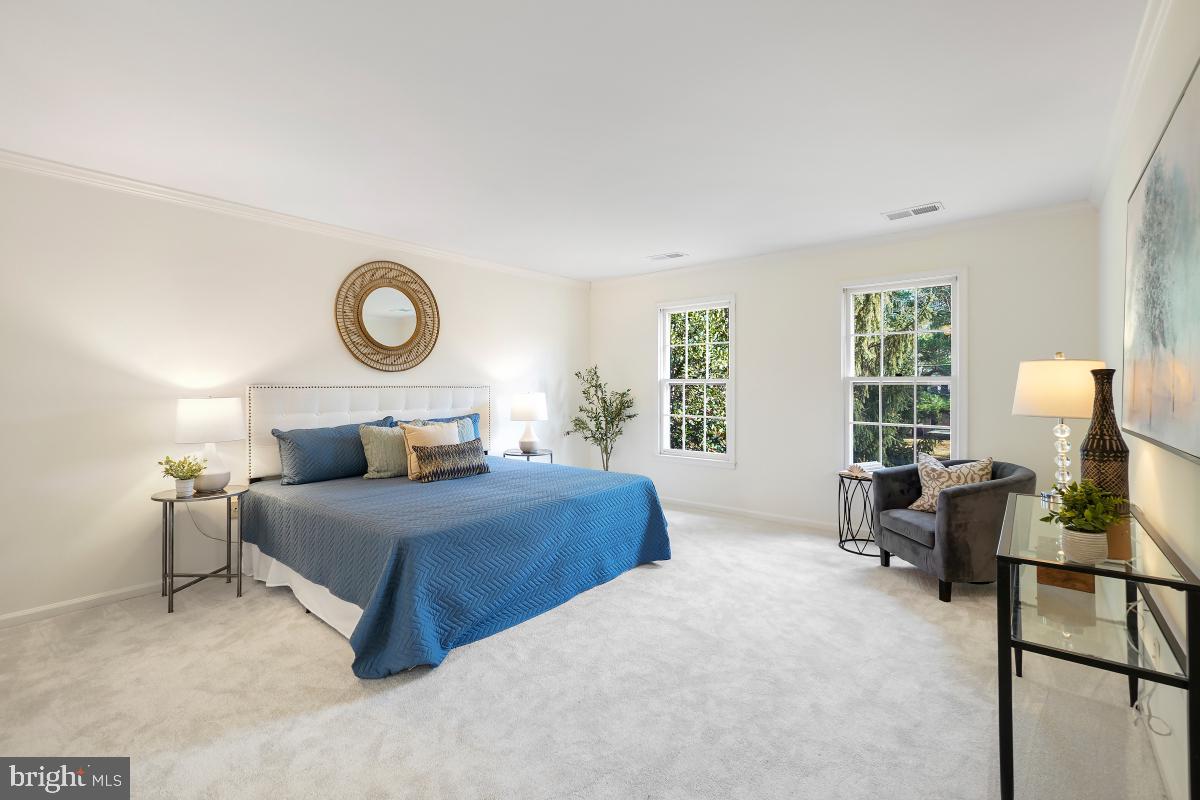 RIVER FALLS - Residential