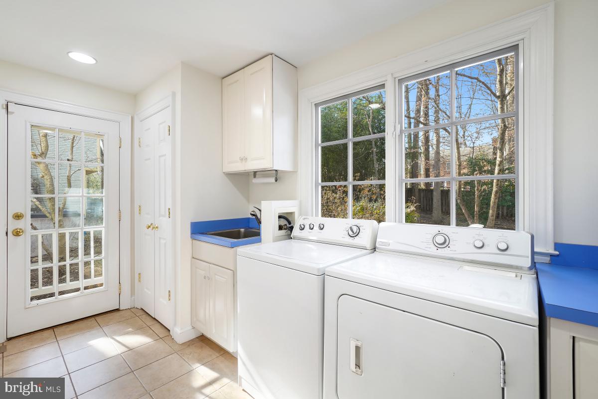 RIVER FALLS - Residential