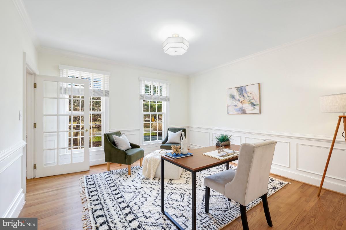 RIVER FALLS - Residential