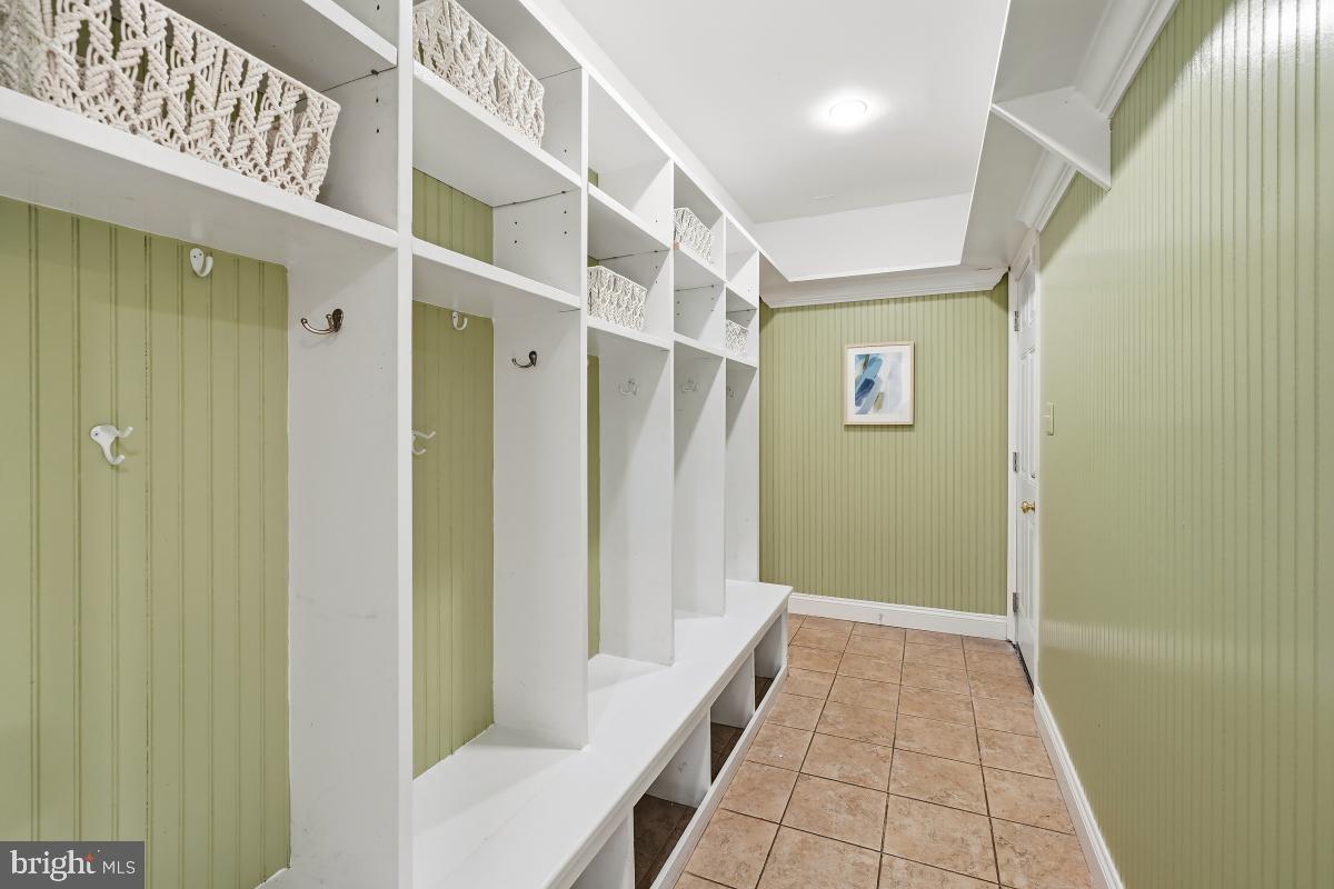 RIVER FALLS - Residential