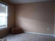 COURTS OF LAUREL CREST - Residential Lease