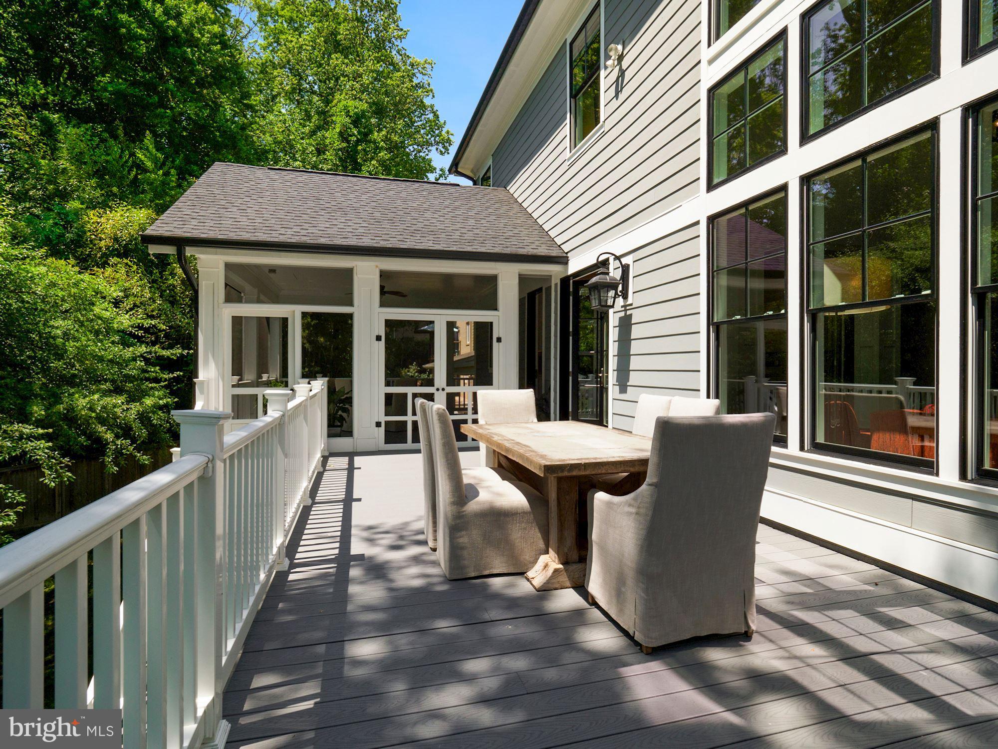 BANNOCKBURN ESTATES - Residential