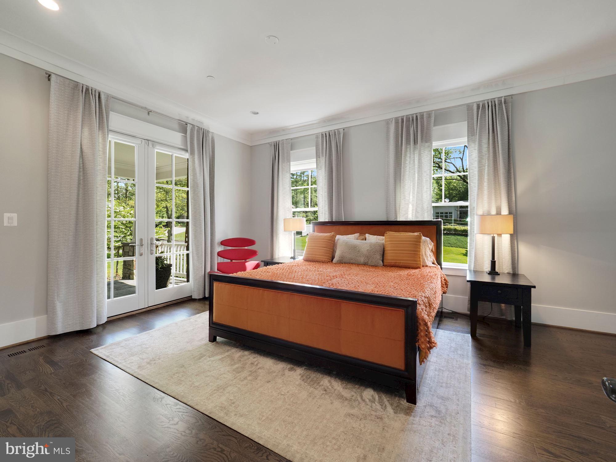 BANNOCKBURN ESTATES - Residential