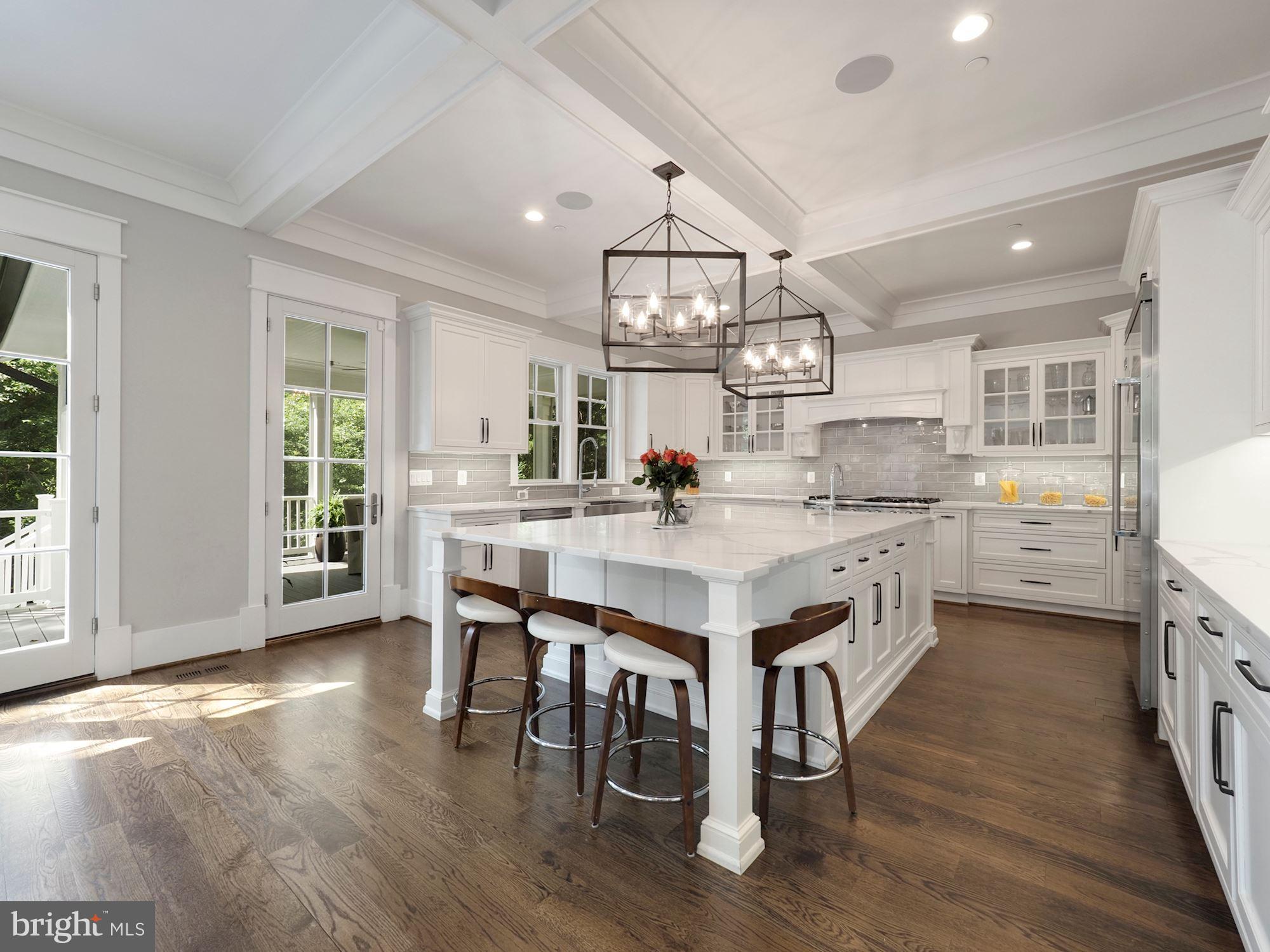 BANNOCKBURN ESTATES - Residential