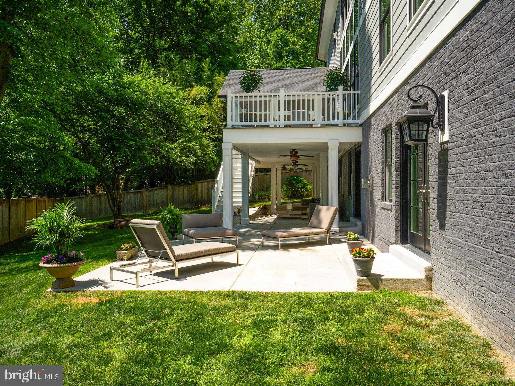 BANNOCKBURN ESTATES - Residential