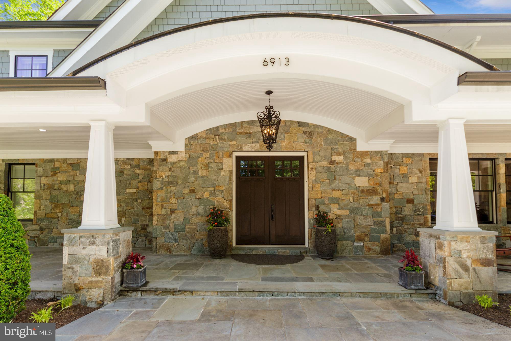 BANNOCKBURN ESTATES - Residential