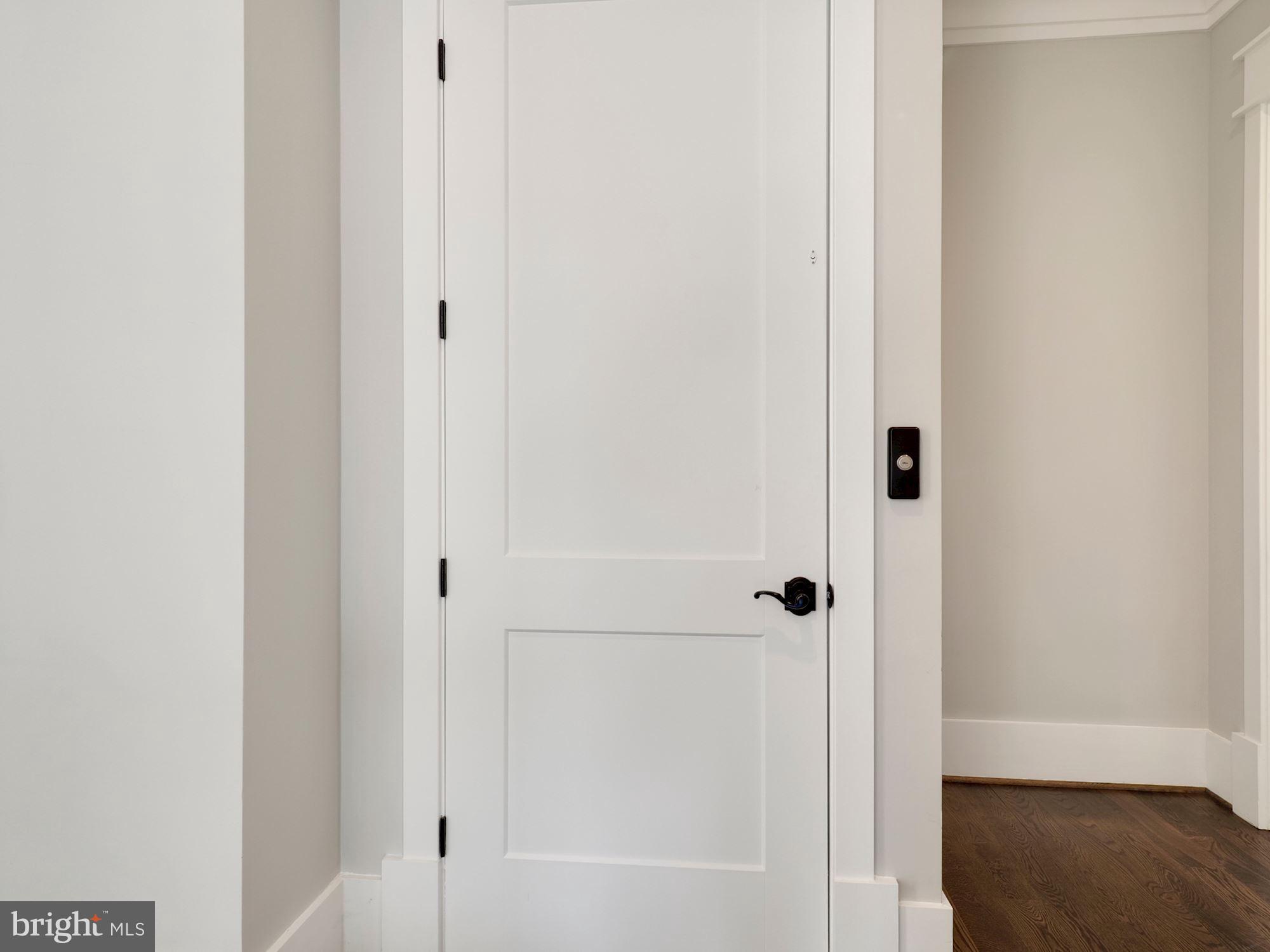 BANNOCKBURN ESTATES - Residential