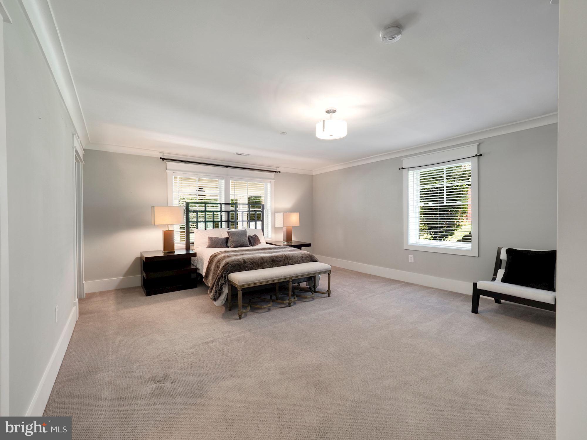 BANNOCKBURN ESTATES - Residential