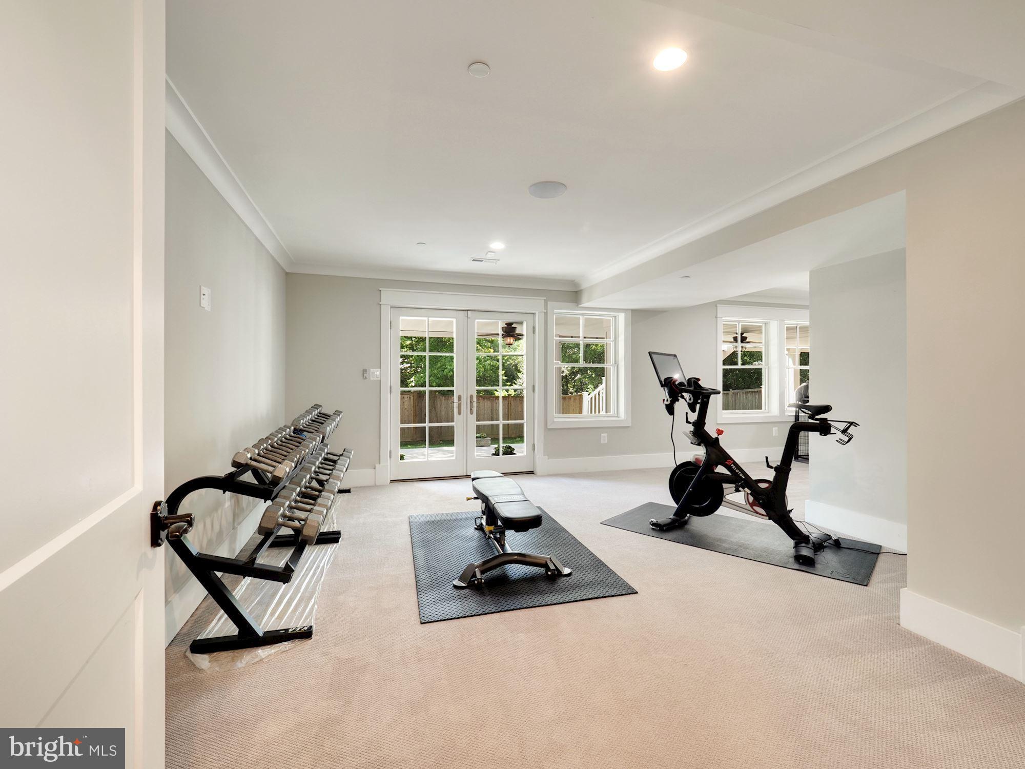 BANNOCKBURN ESTATES - Residential