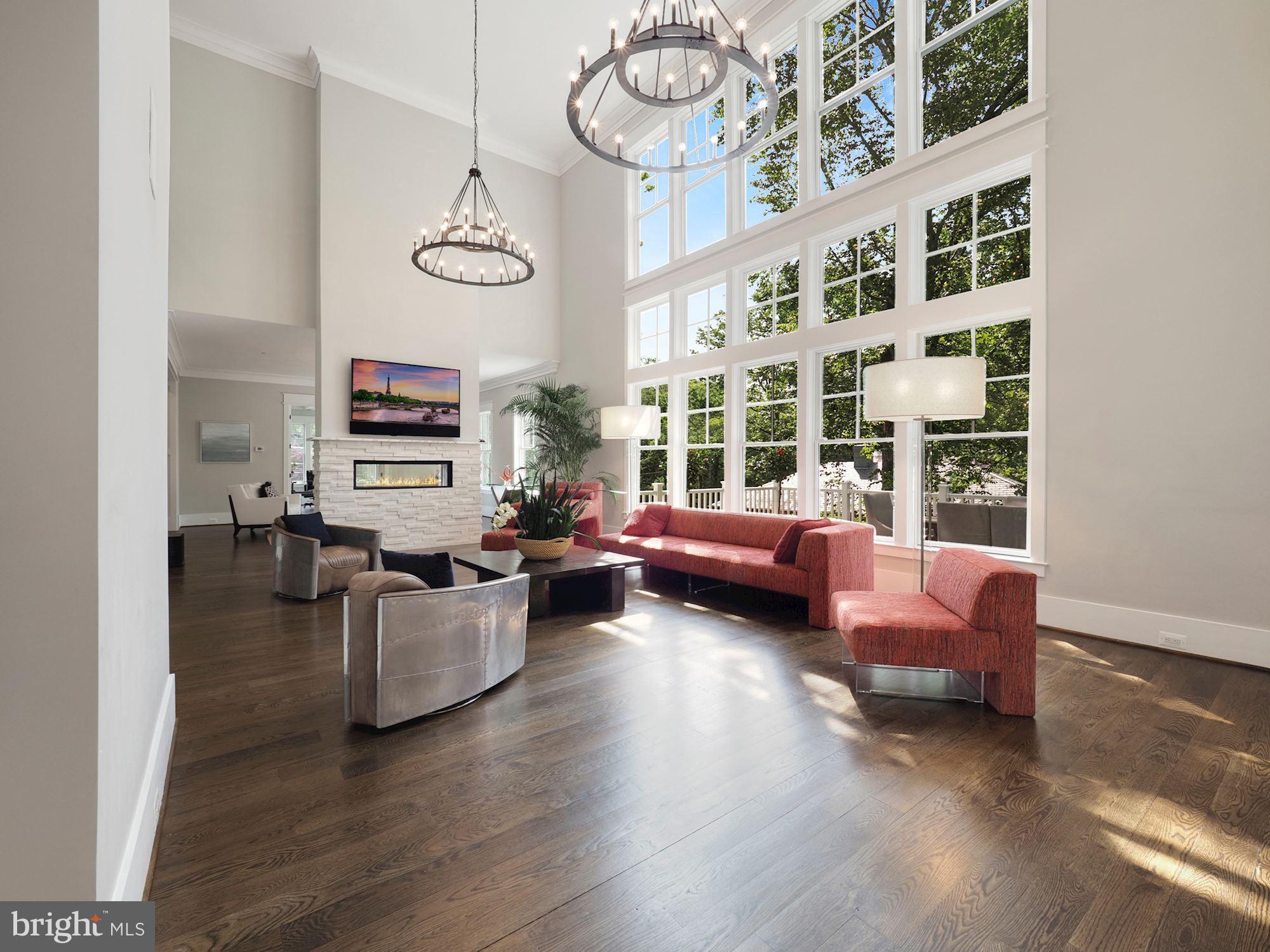 BANNOCKBURN ESTATES - Residential