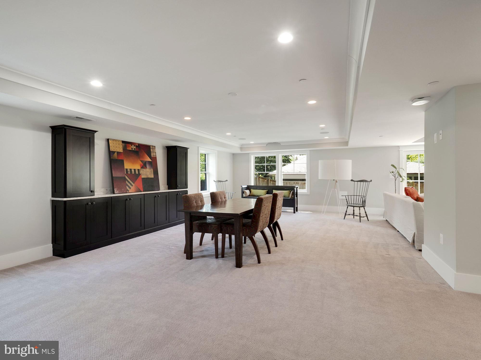 BANNOCKBURN ESTATES - Residential