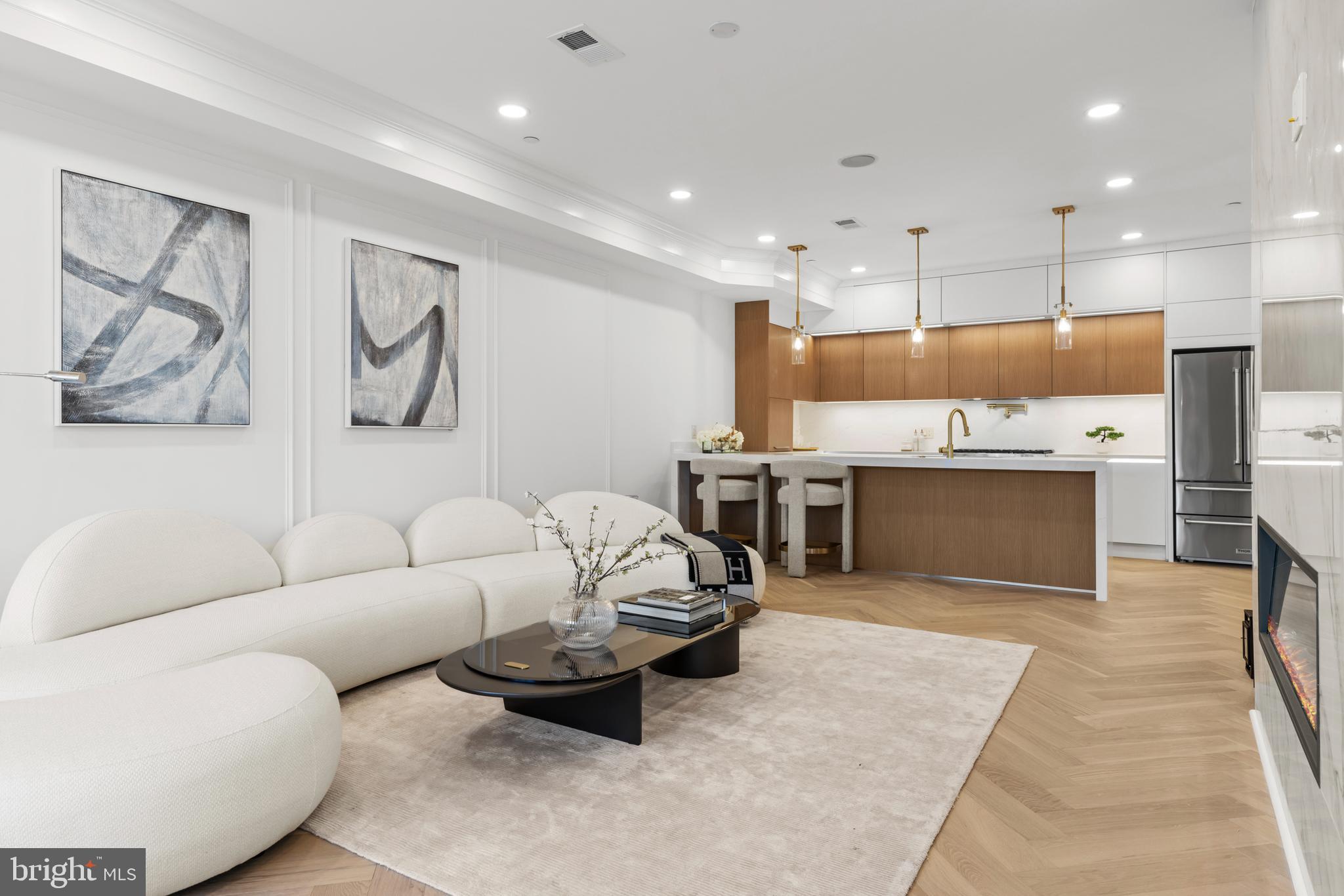 733 EUCLID STREET NW 301